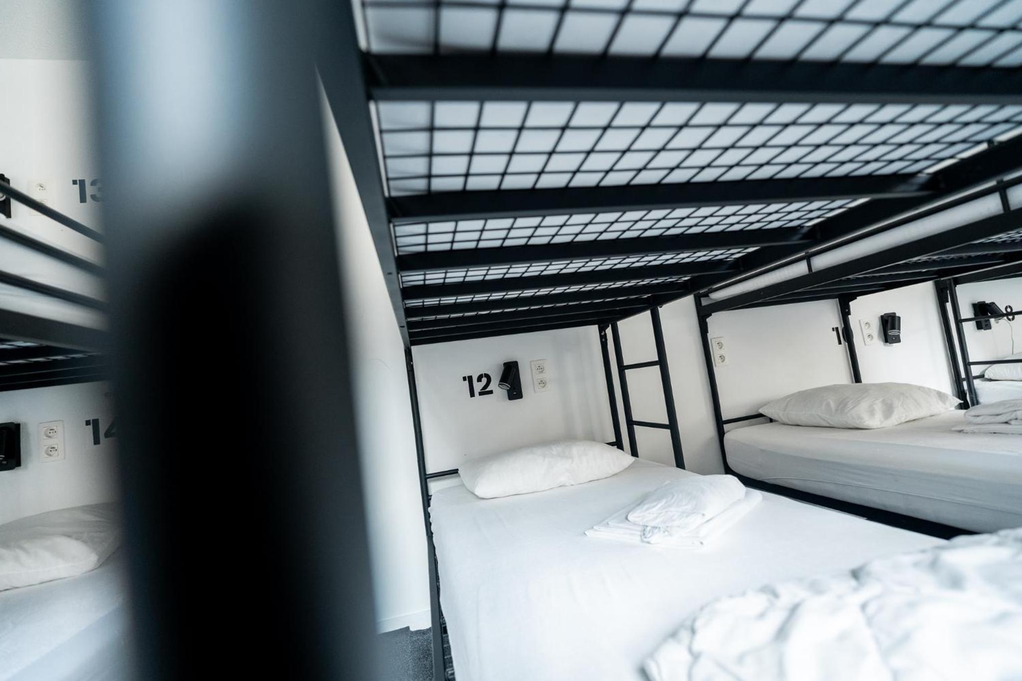 Bed in 8-Bed Mixed Dormitory Room photo 1
