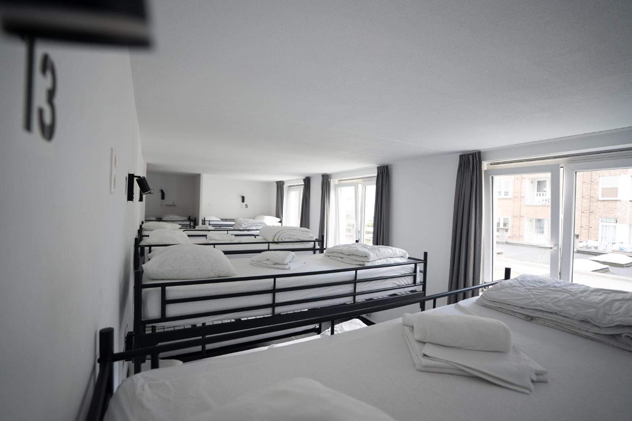 Bed in 8-Bed Mixed Dormitory Room photo 2