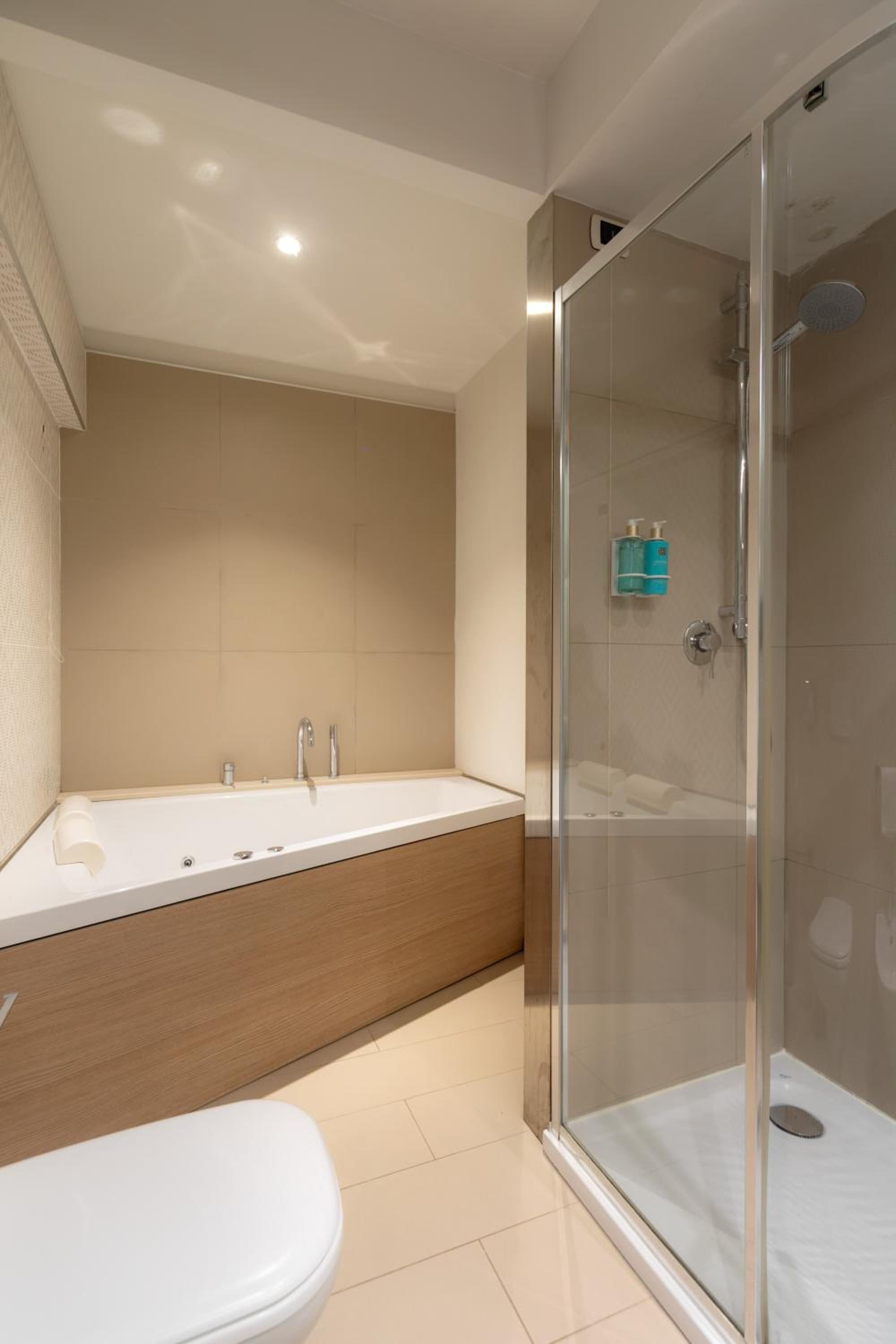 Junior Suite with whirlpool