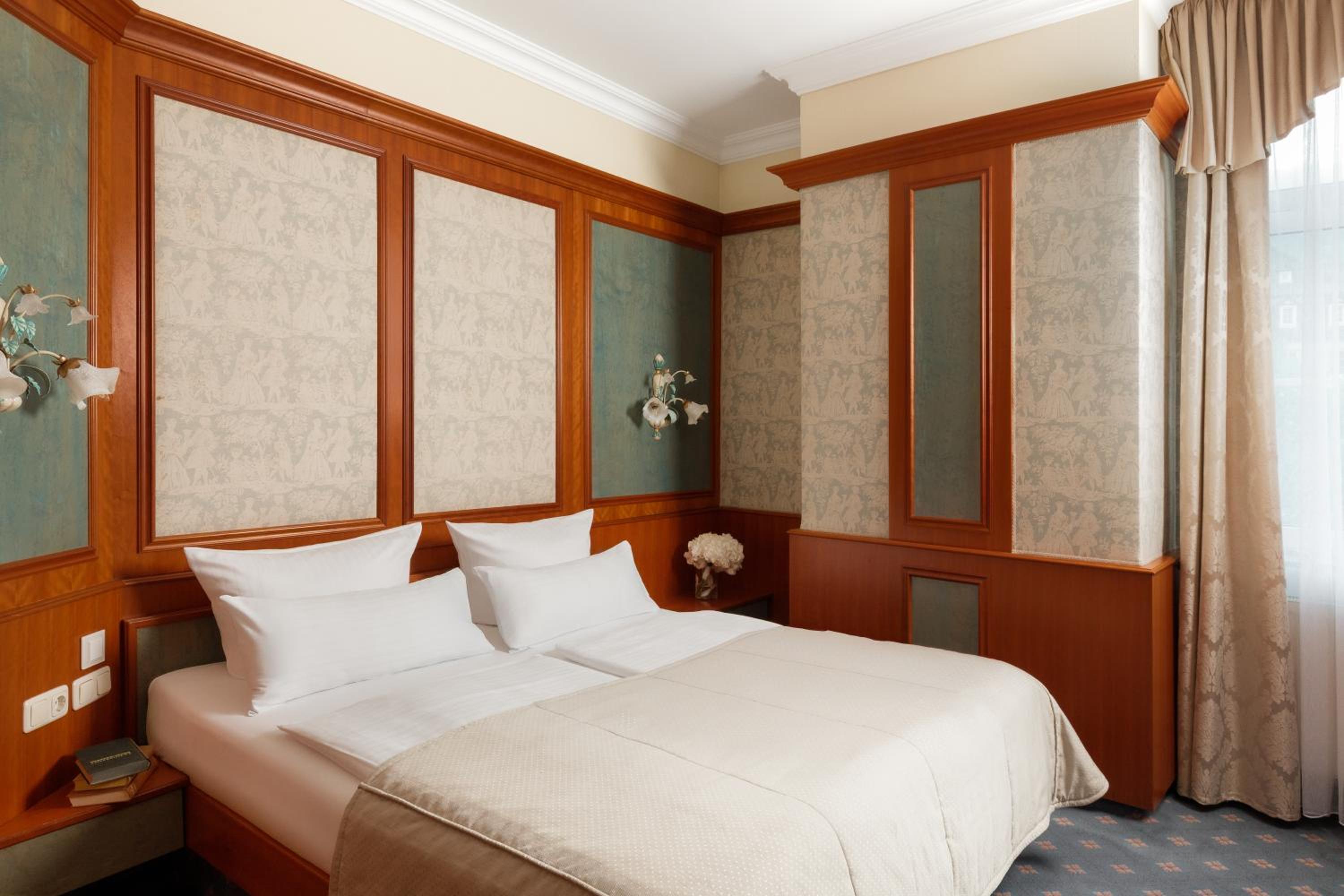 Suite with Balcony
