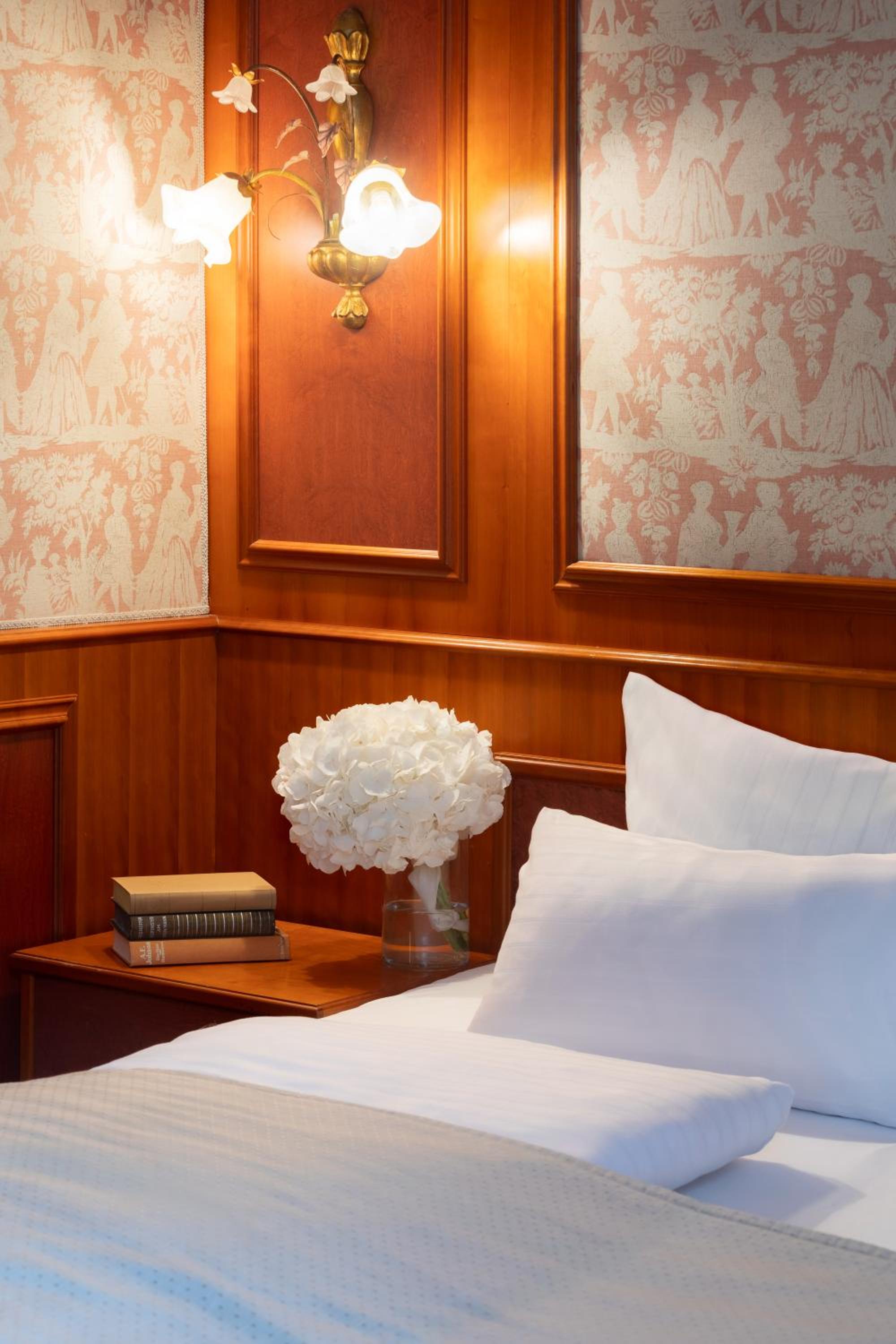 Junior Suite with Balcony