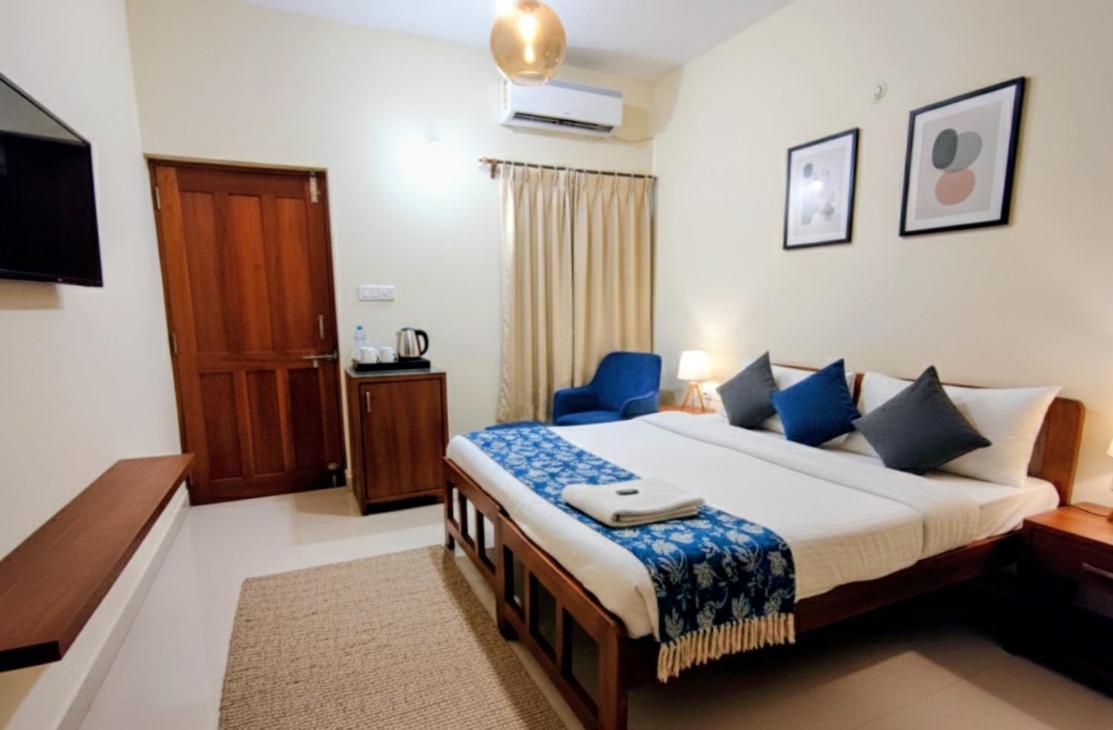 Quadruple Room with Balcony photo 3