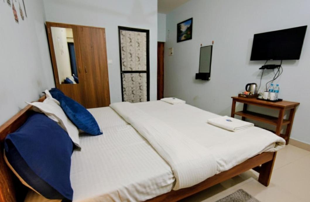 Quadruple Room with Balcony photo 2