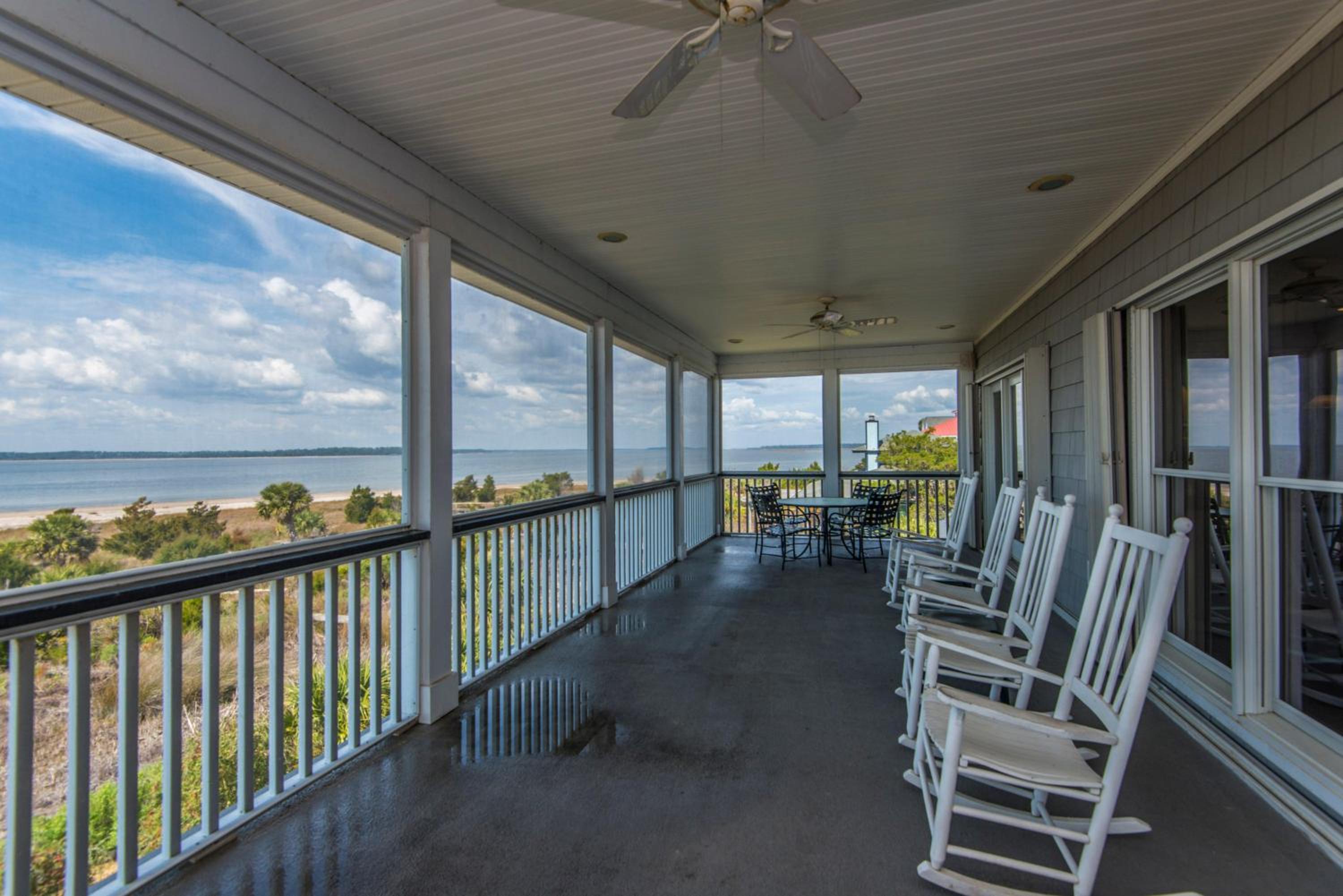 Four-Bedroom Holiday Home photo 2