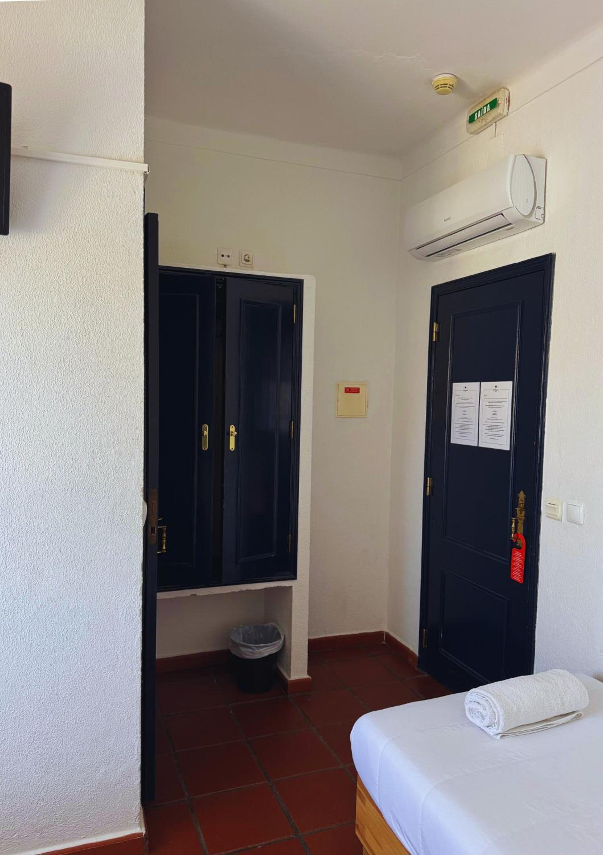 Double or Twin Room photo 2