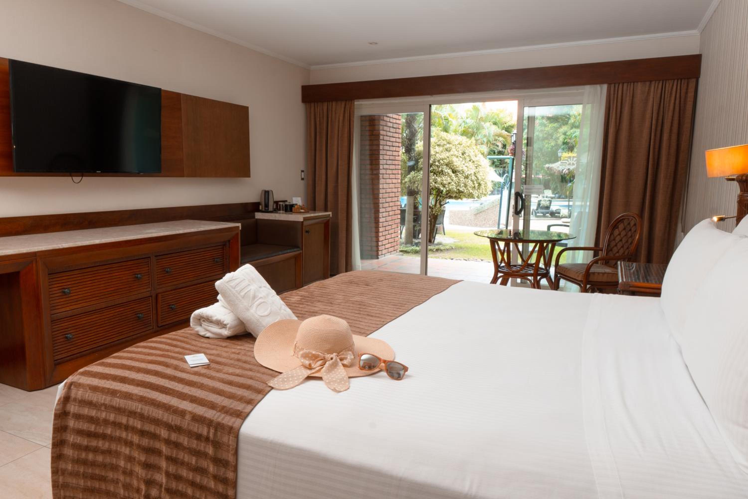 Twin Room with Pool View