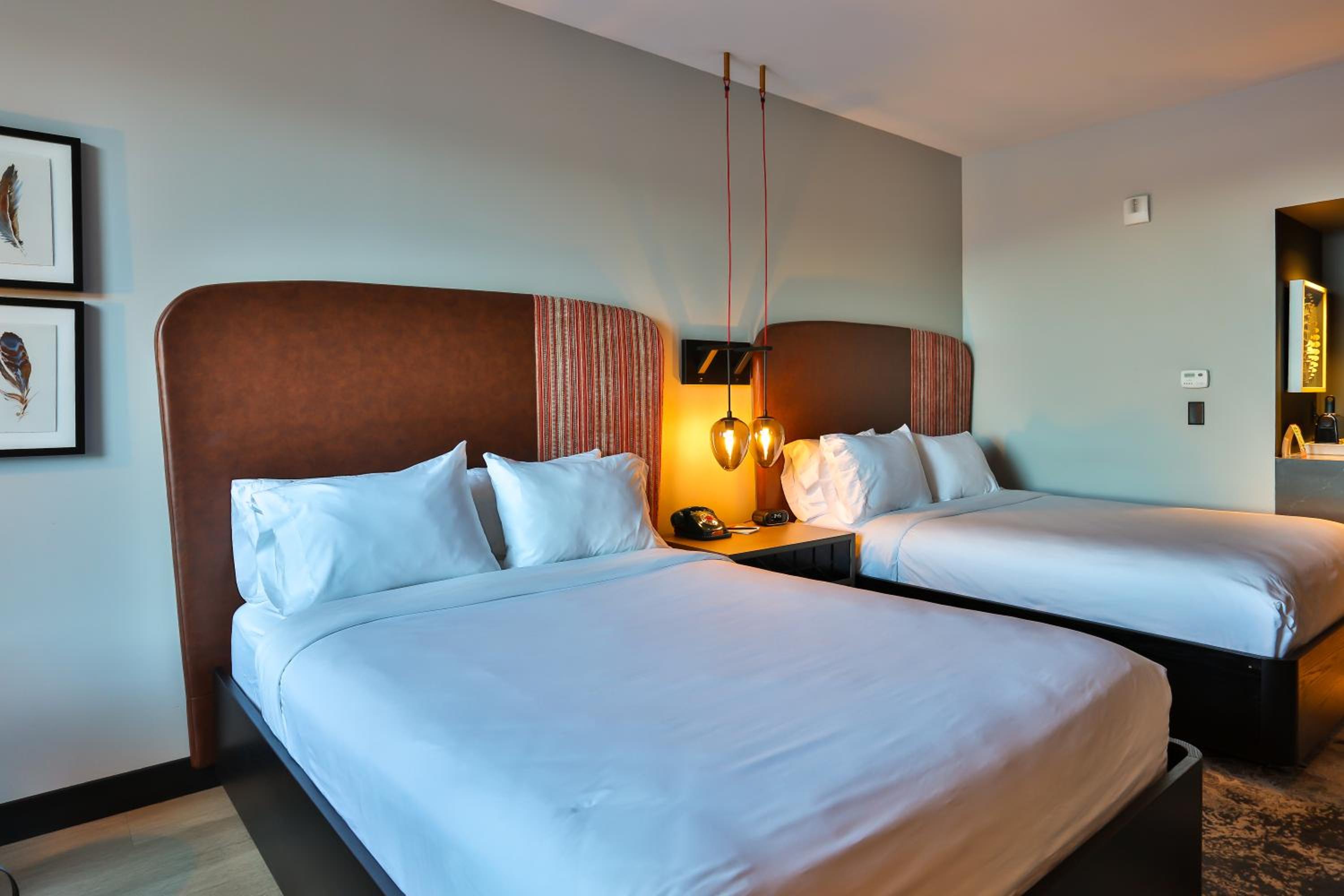 Queen Room with Two Queen Beds and Mountain View - Photo 2