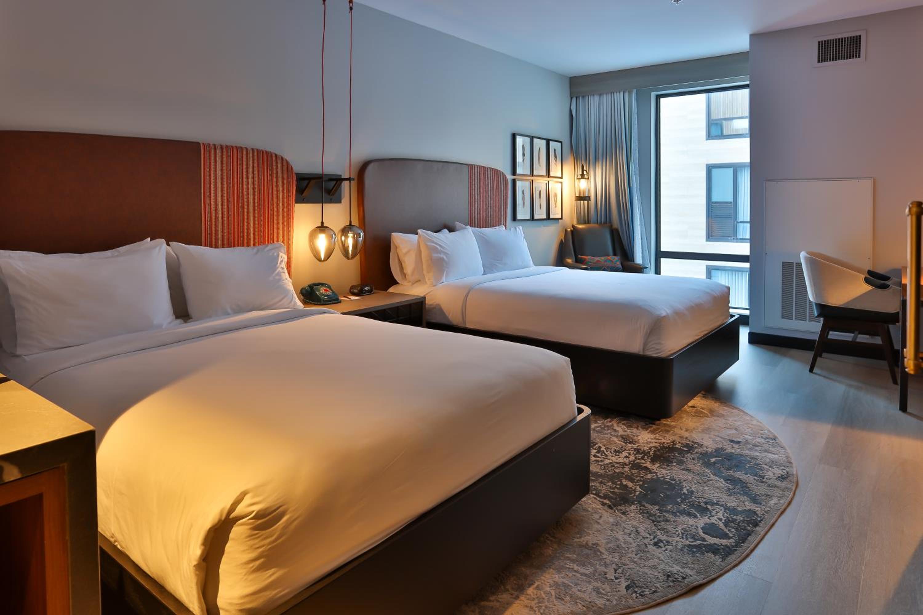 Queen Room with Two Queen Beds and Mountain View - Photo 3