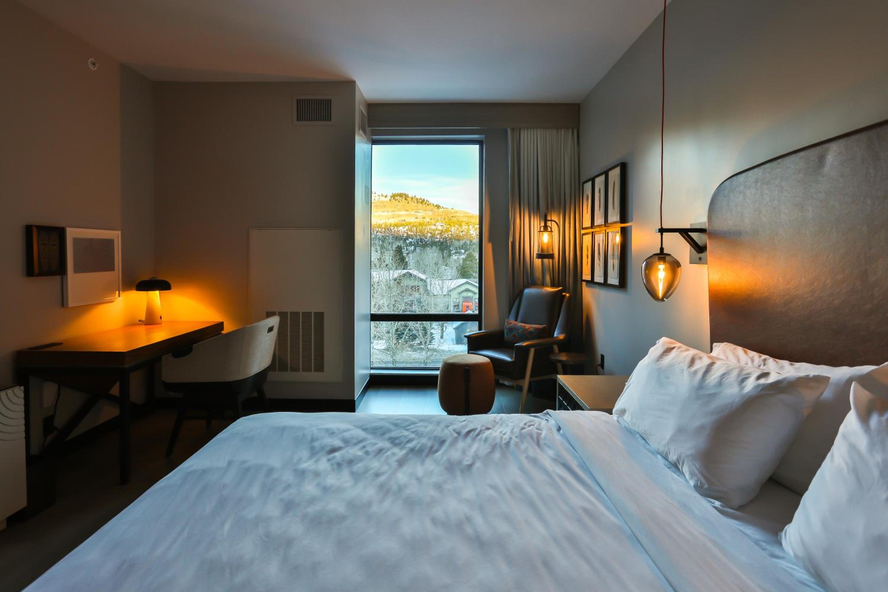 King Room with Mountain View - Photo 2