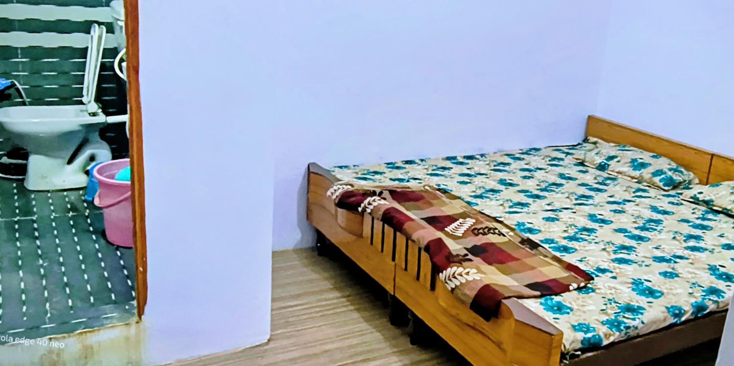 Budget Double Room photo 3
