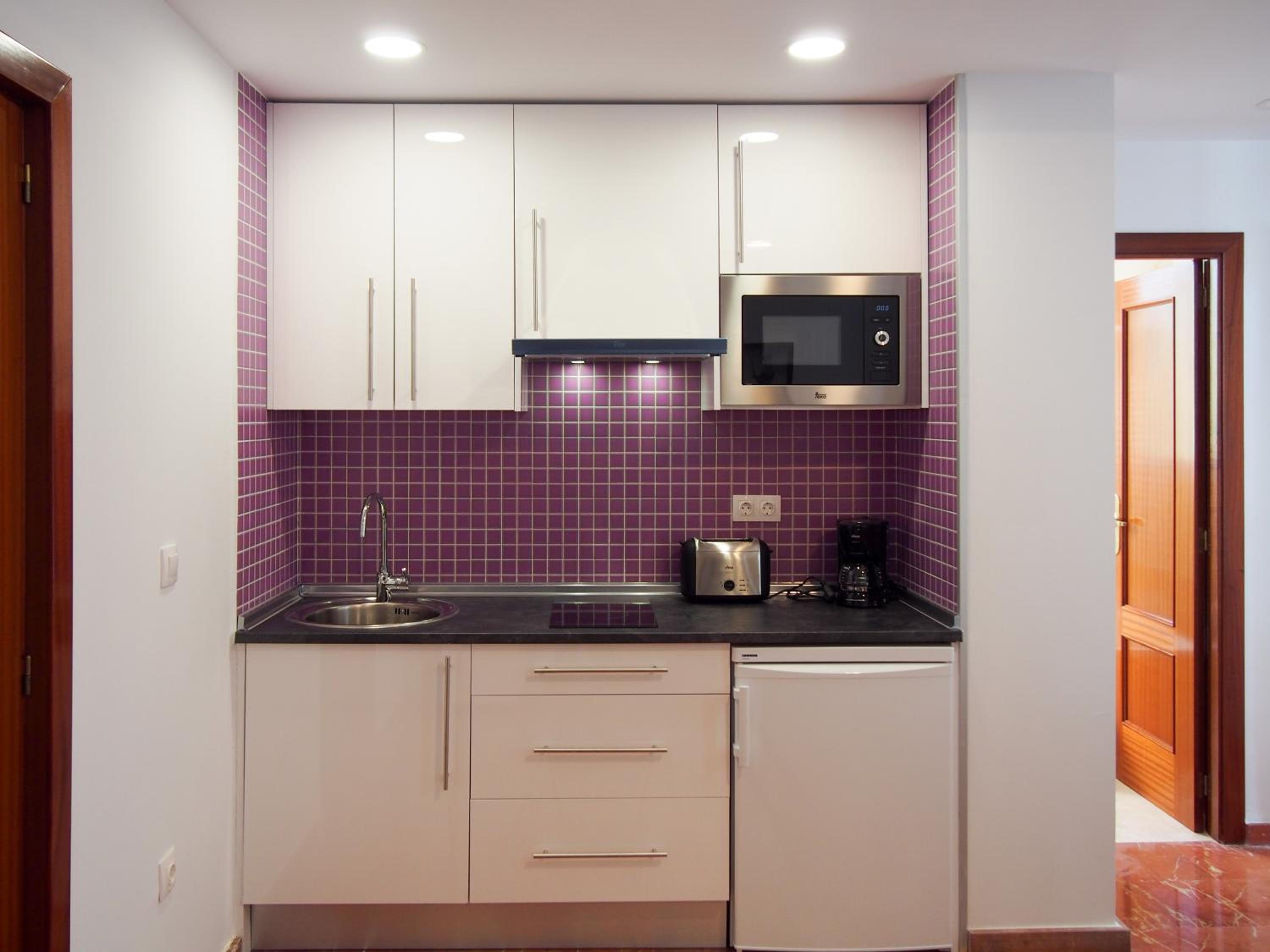 Apartment with Lake View - Photo 12