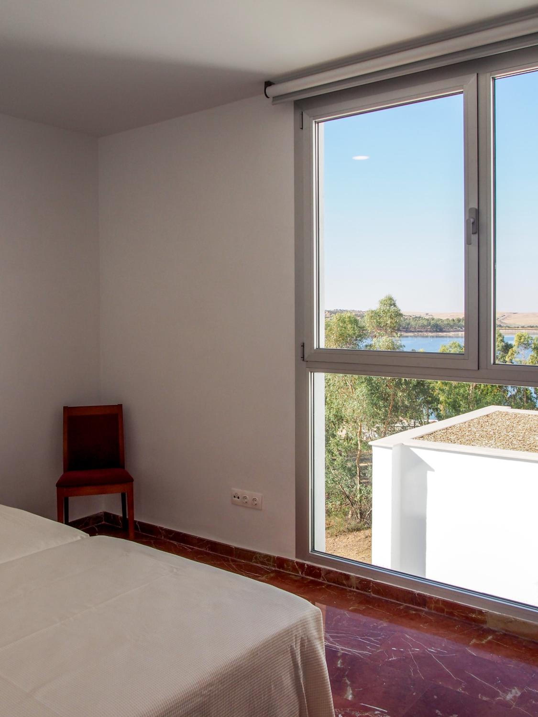 Two-Bedroom Apartment - Photo 5