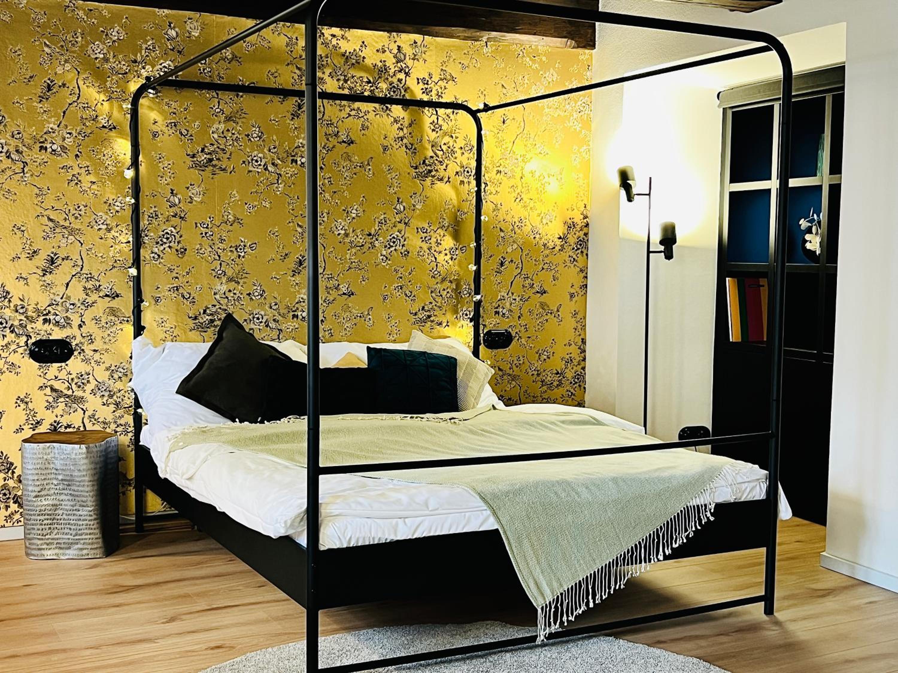 Deluxe Double Room with Shower