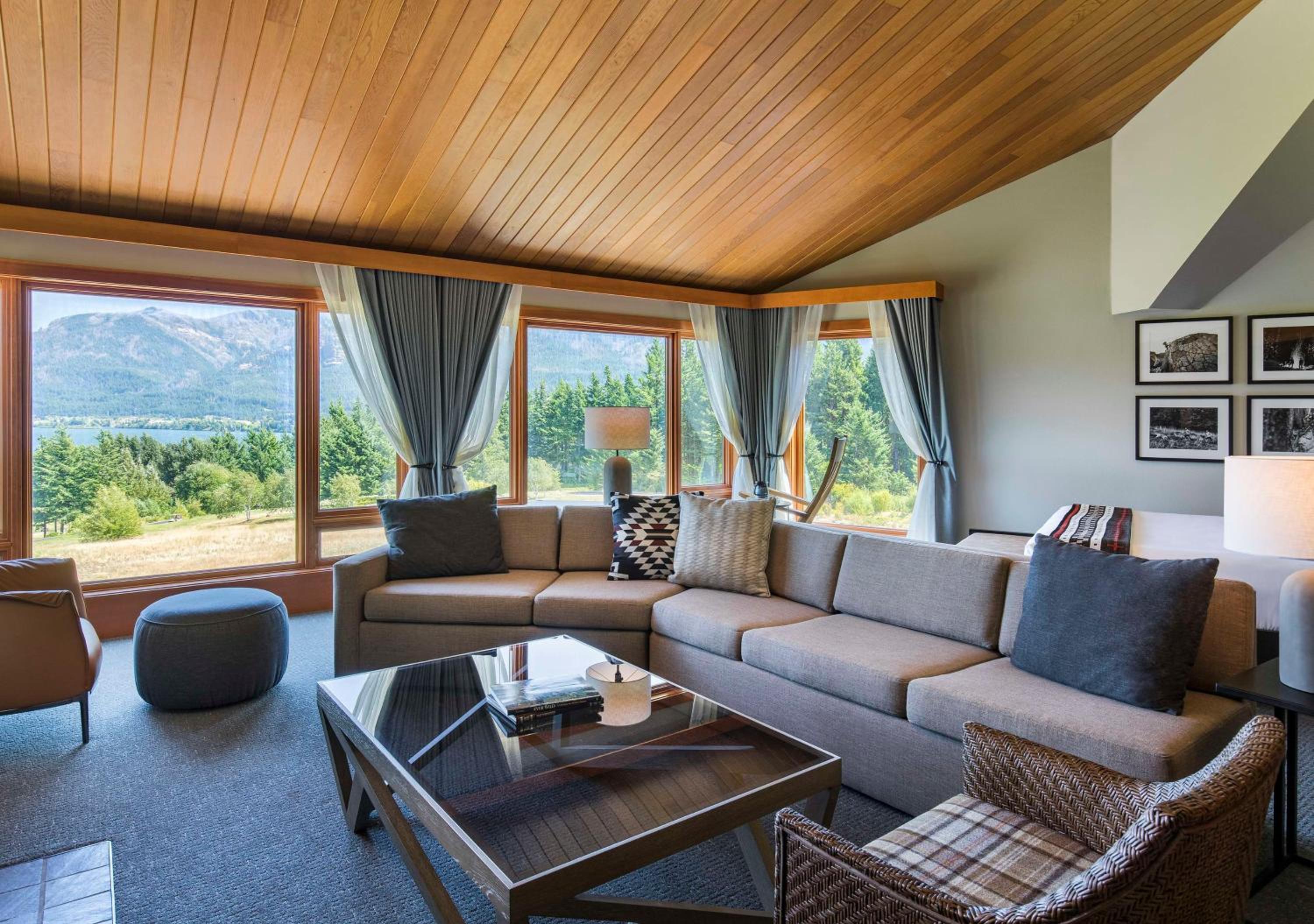 Hood River Suite