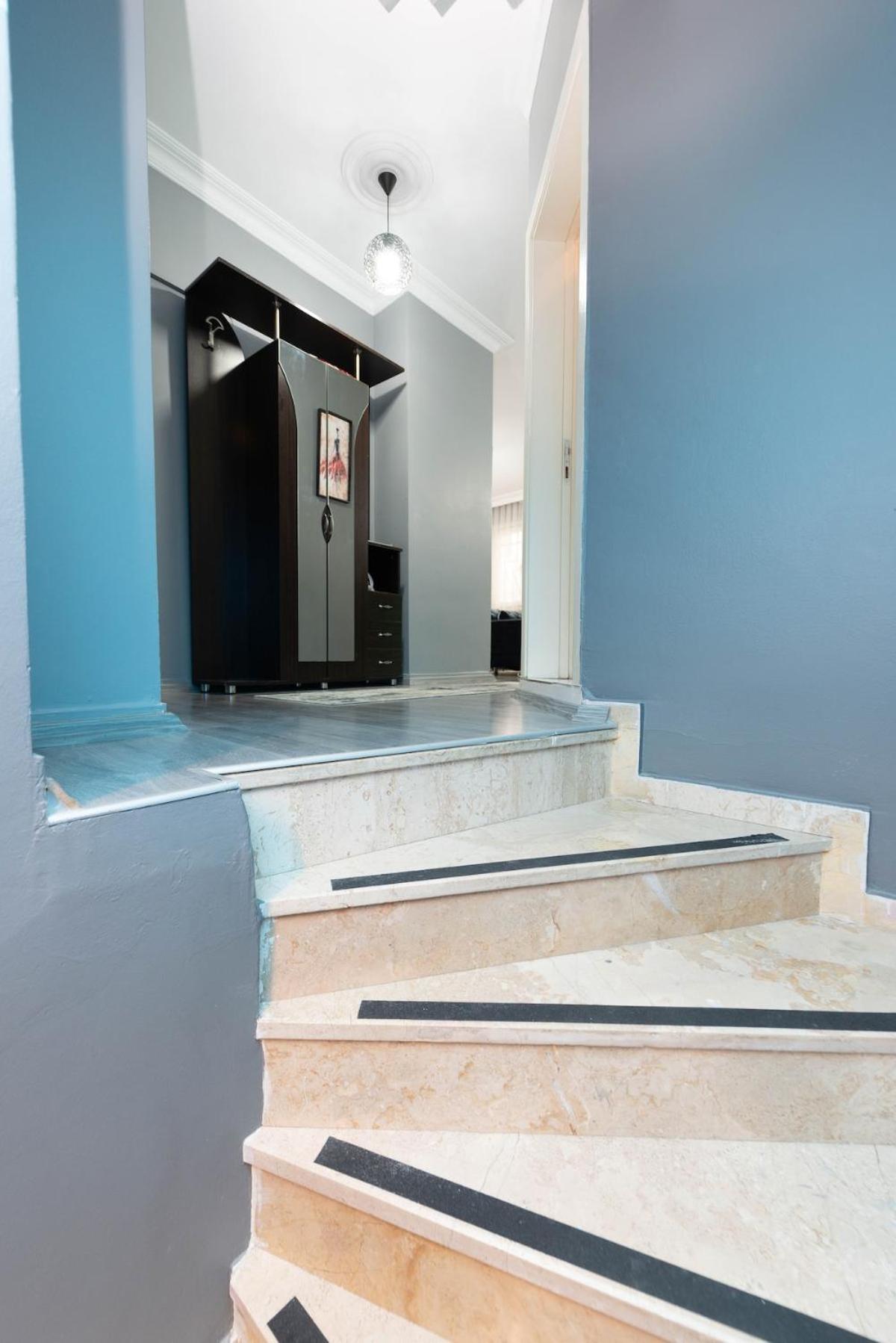 Duplex Apartment photo 3