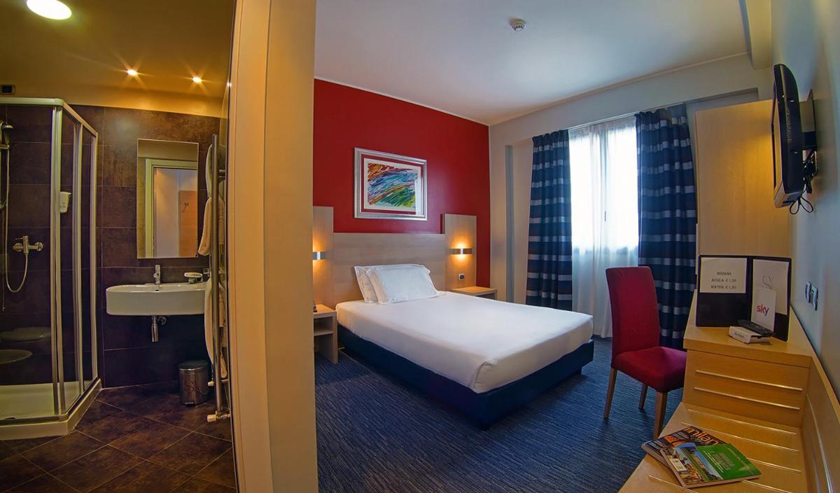 Single Room photo 1