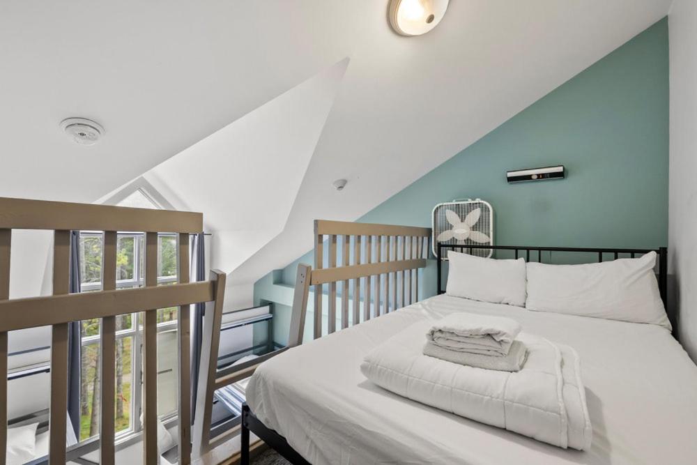 Single Bed in Mixed Dormitory Room photo 2