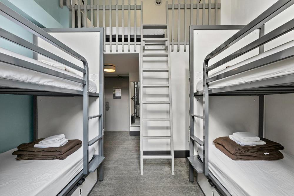 Single Bed in Mixed Dormitory Room photo 1