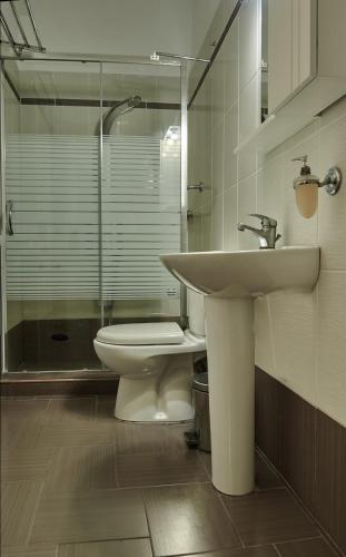 Studio (3 Adults) photo 1