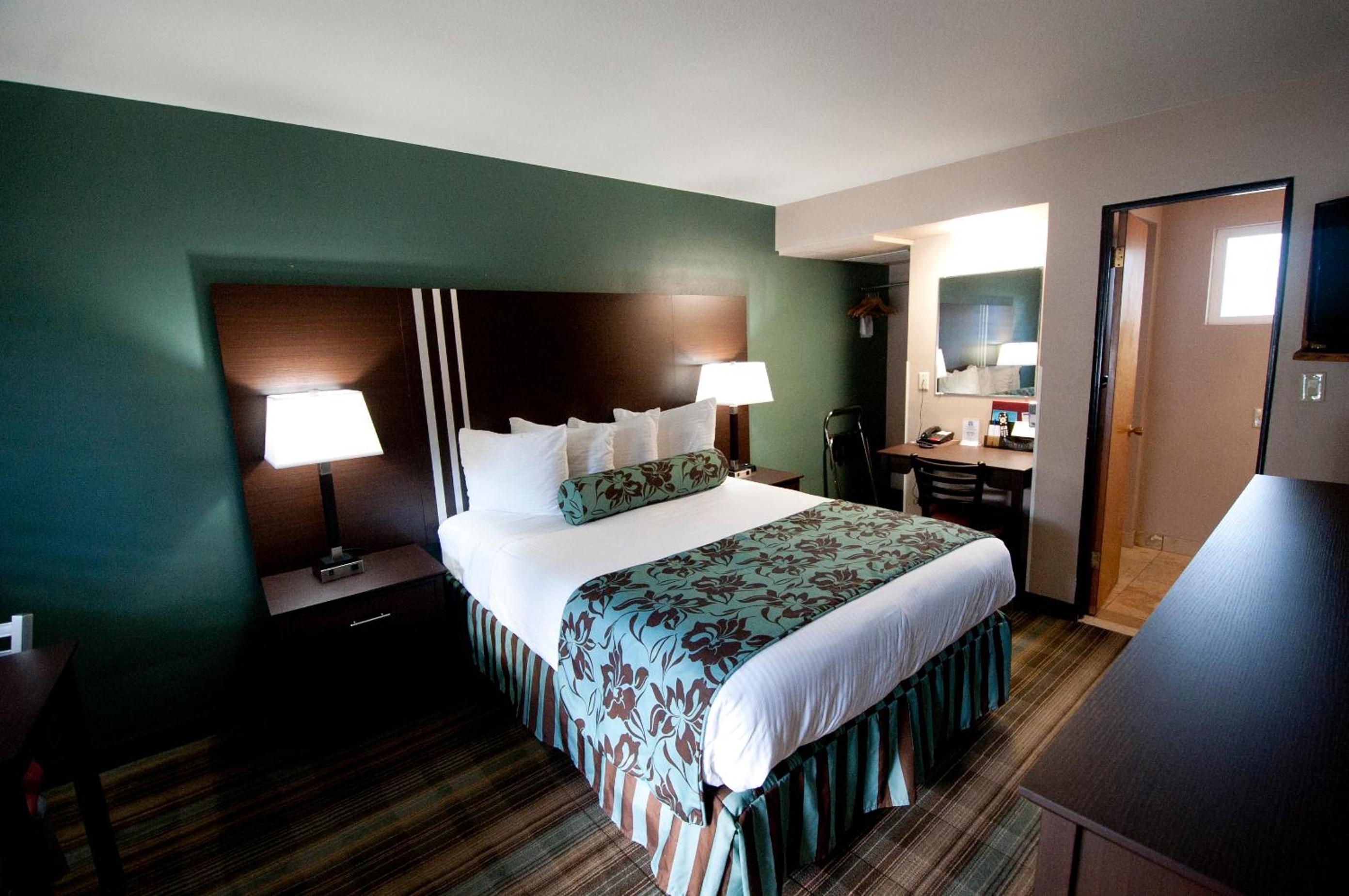 Standard Queen Room photo 3