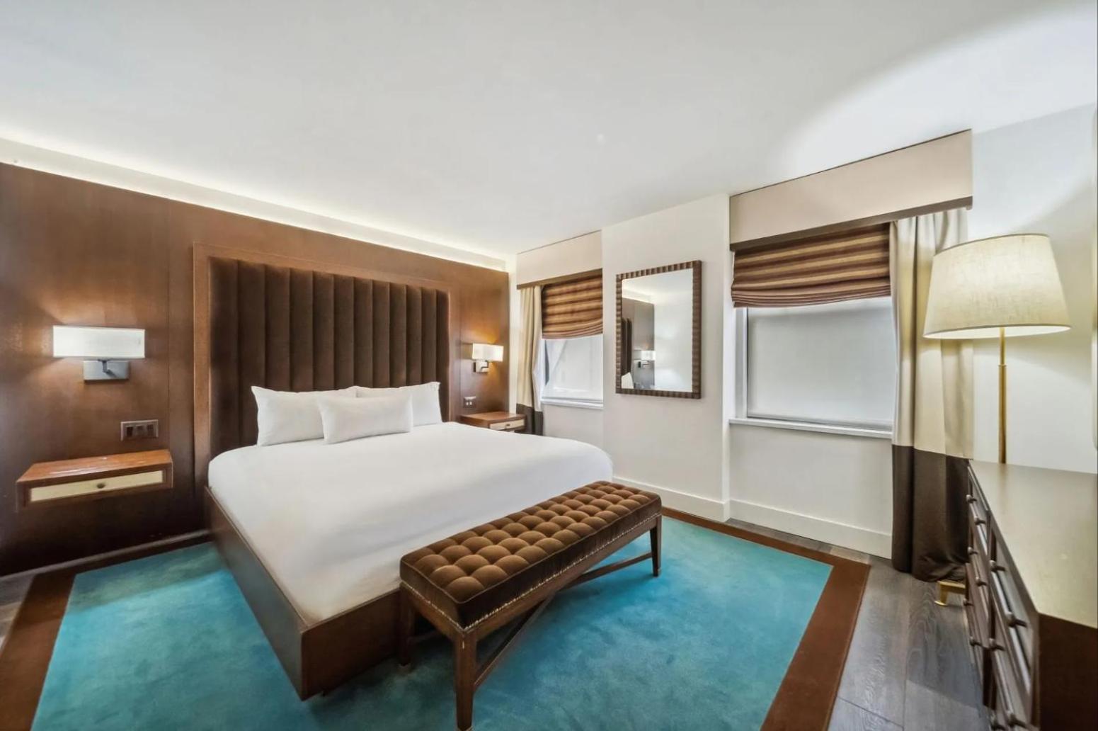 Deluxe Suite photo 2
