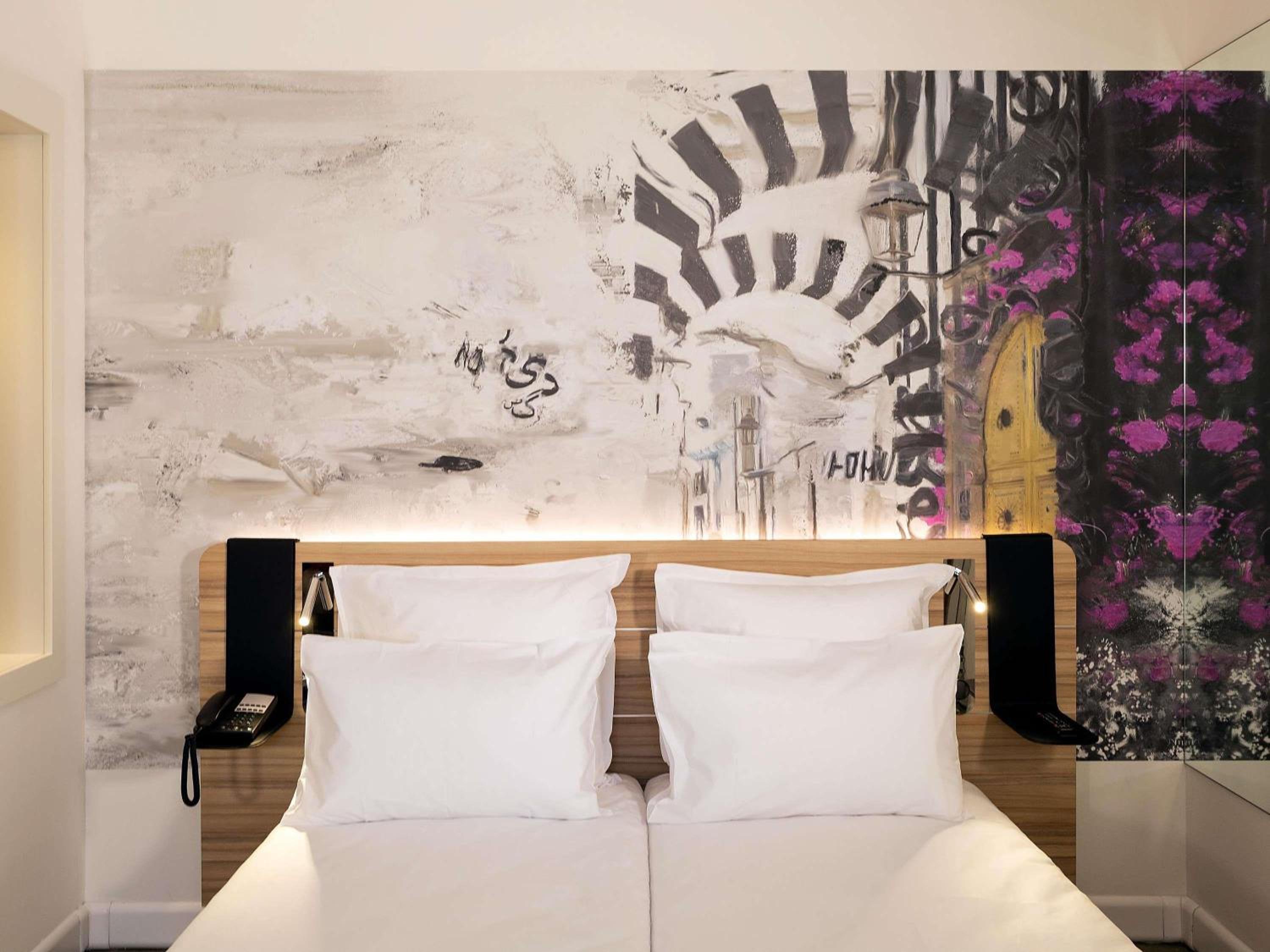 Deluxe Twin Room with Balcony - Photo 7