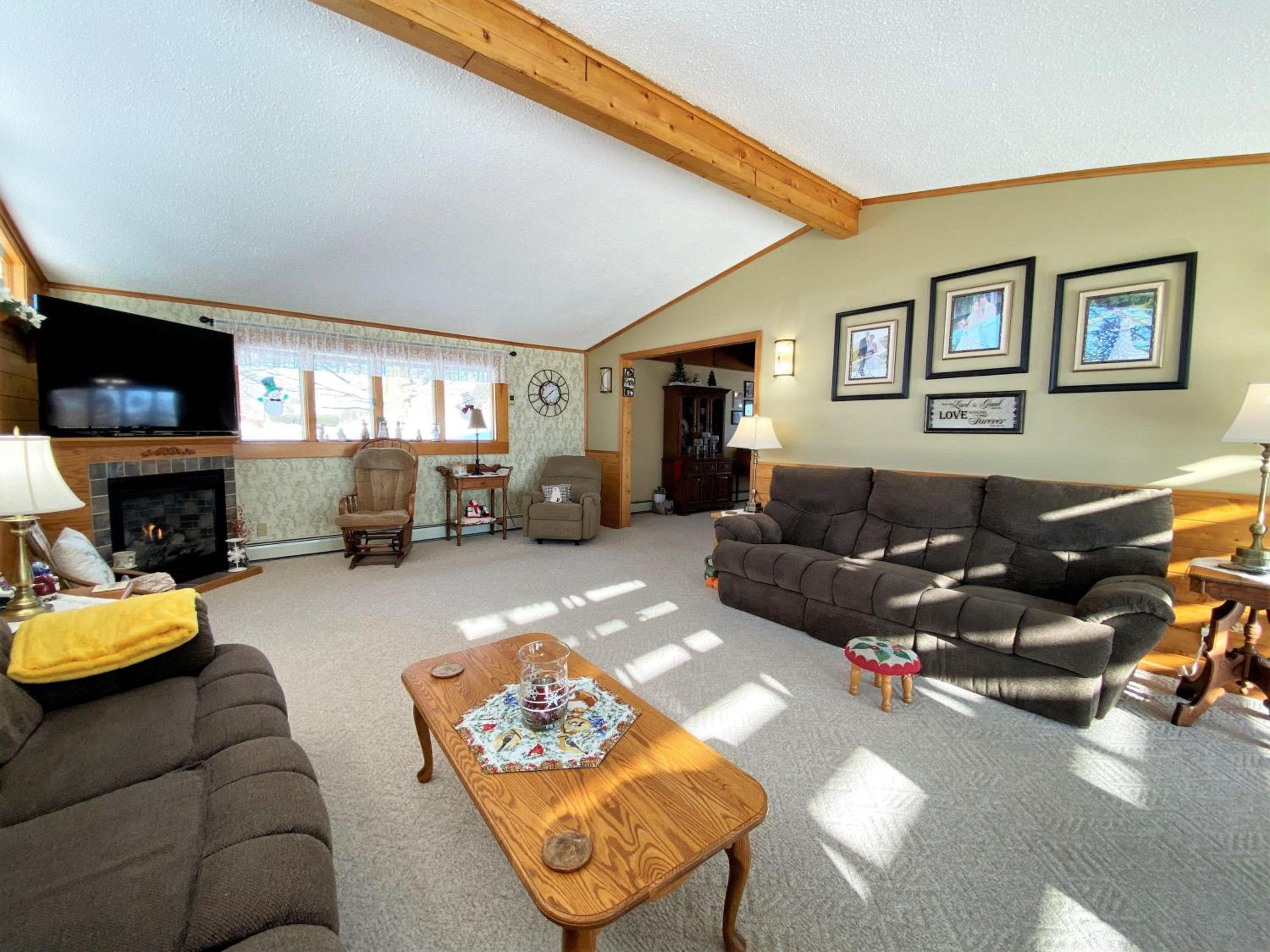 Four-Bedroom Holiday Home photo 3