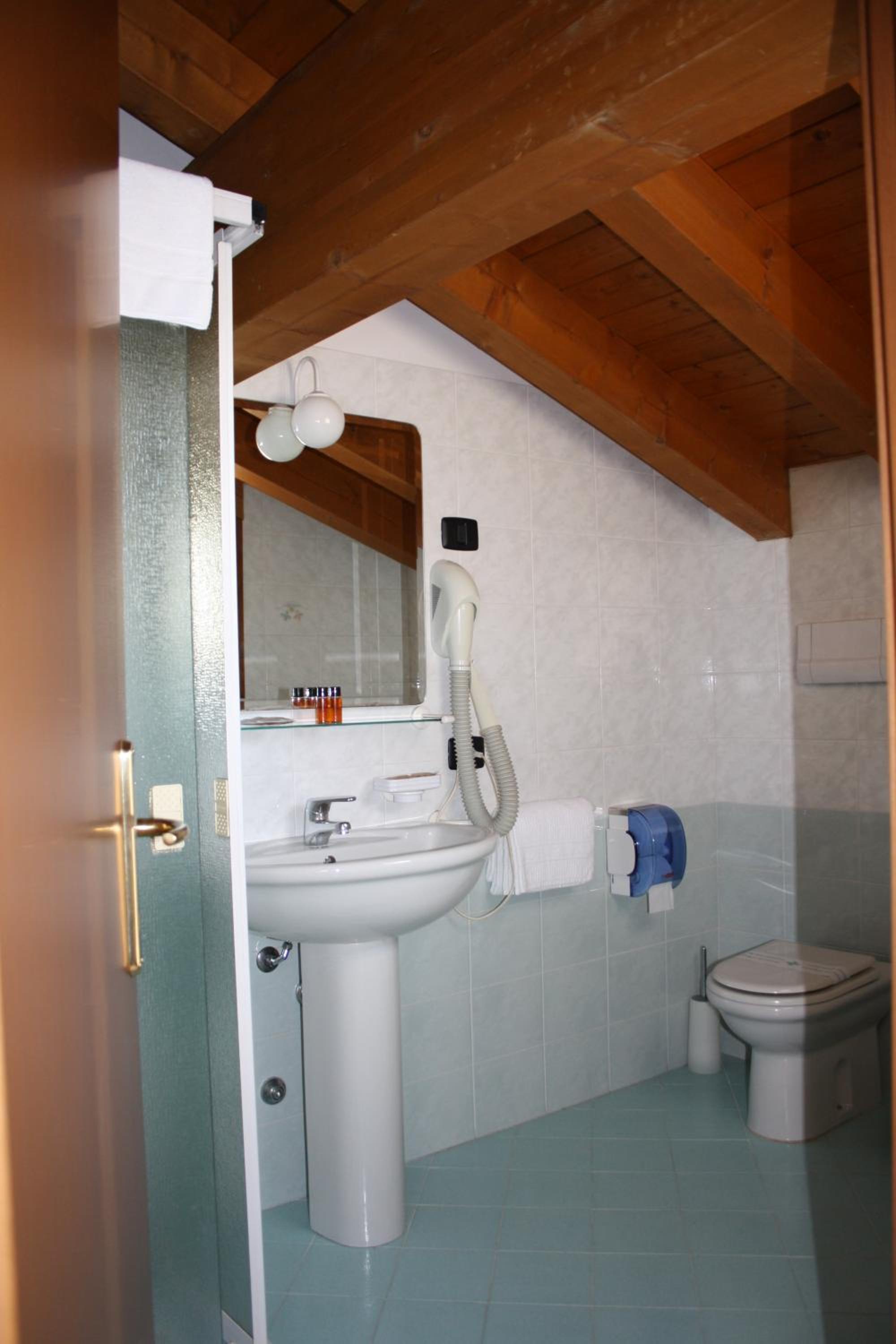 Standard Single Room photo 2