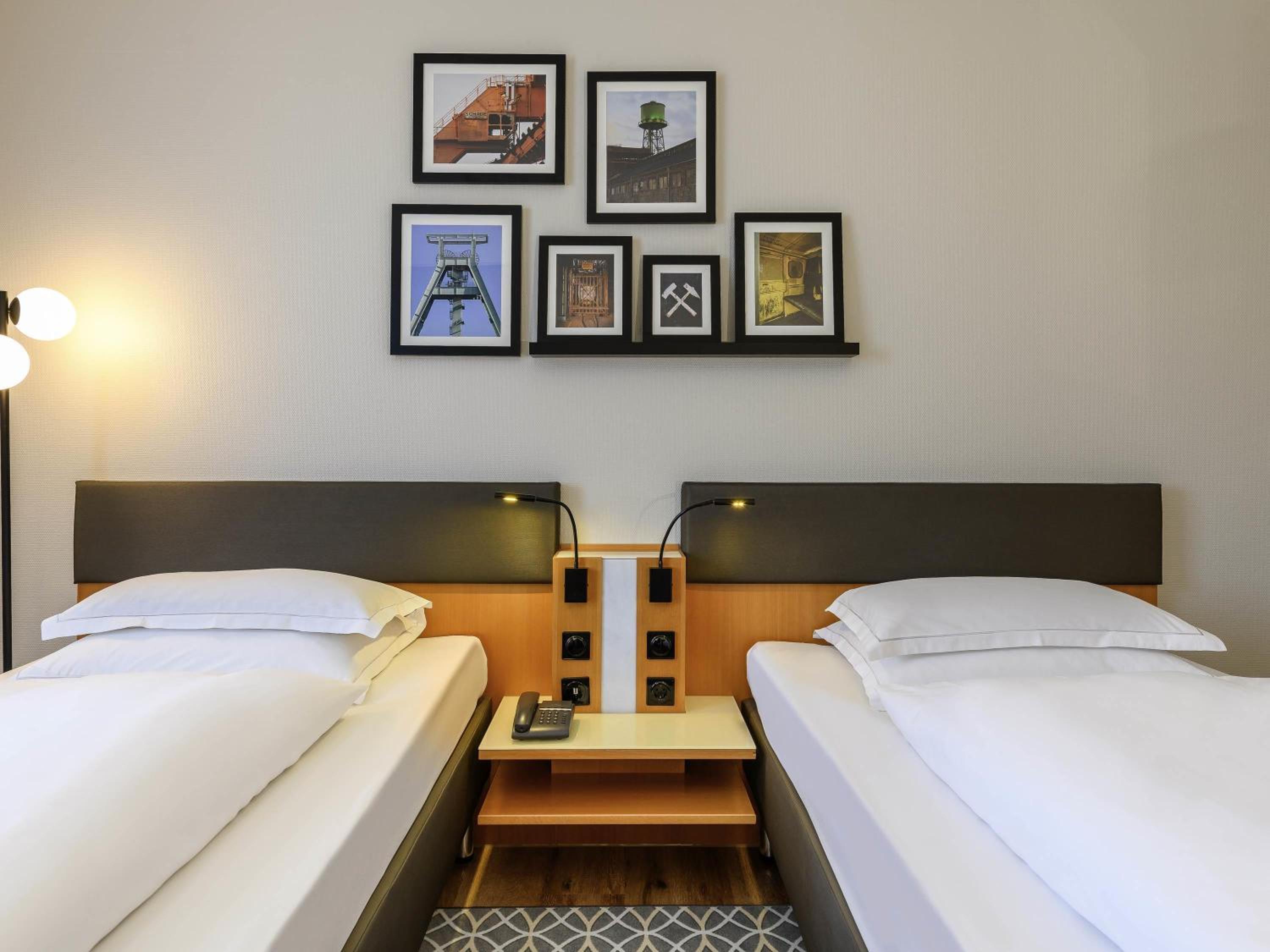 Standard Twin Room - Photo 1