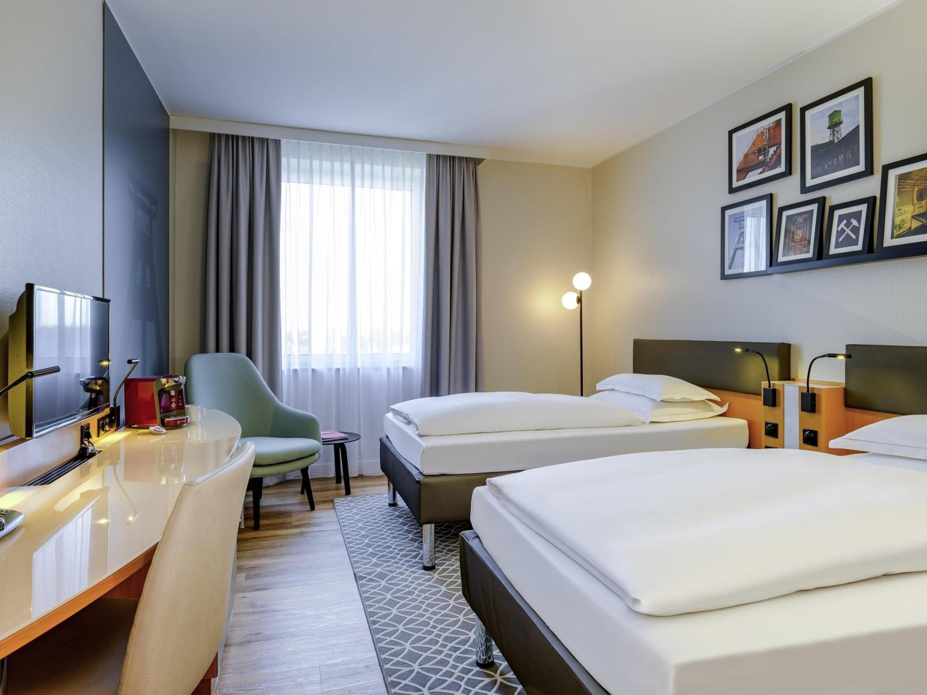 Standard Twin Room - Photo 2