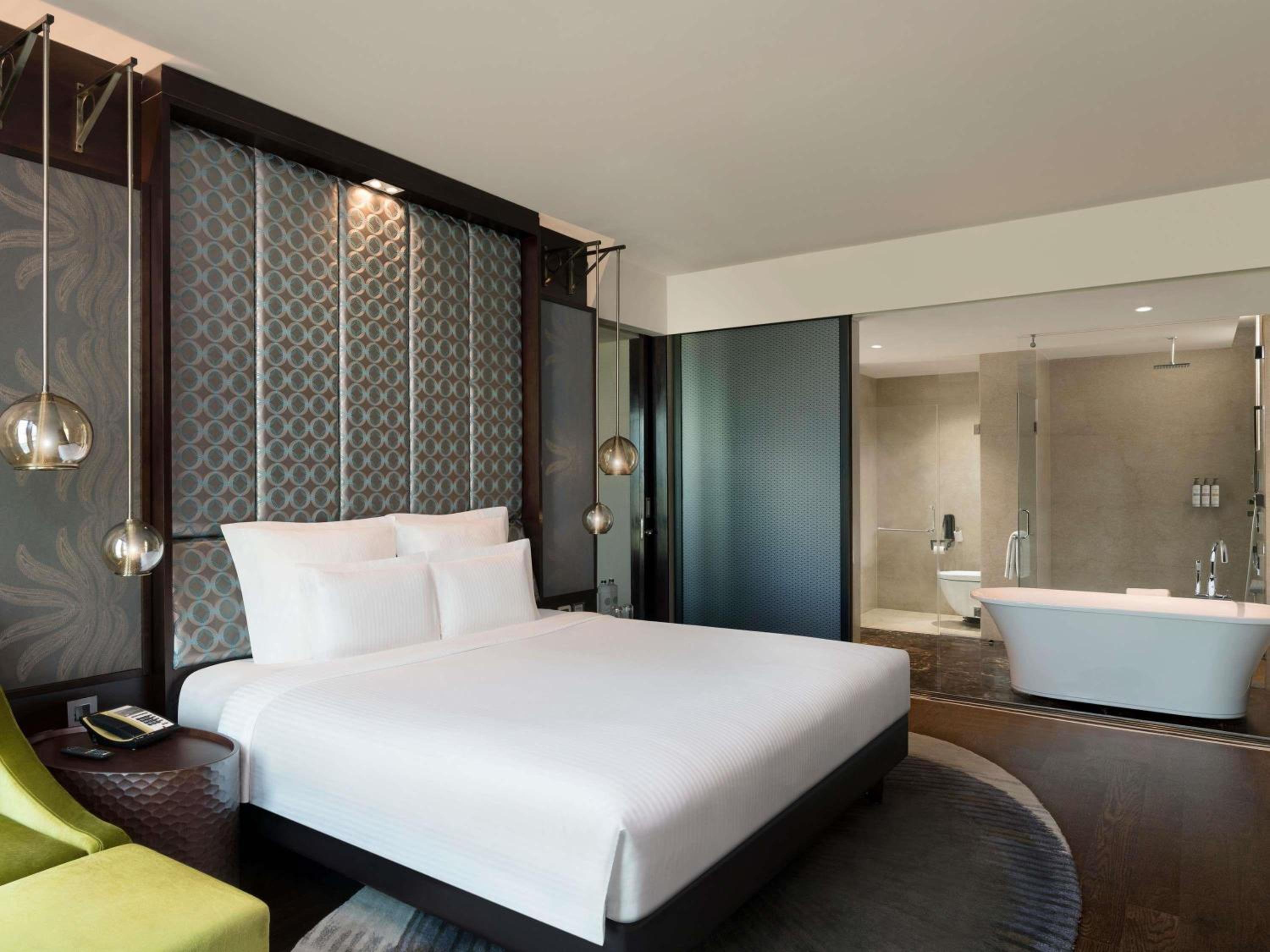 Superior King Suite with Airport View and 20% discount on food, beverages, spa and laundry | Complimentary one way airport transfer