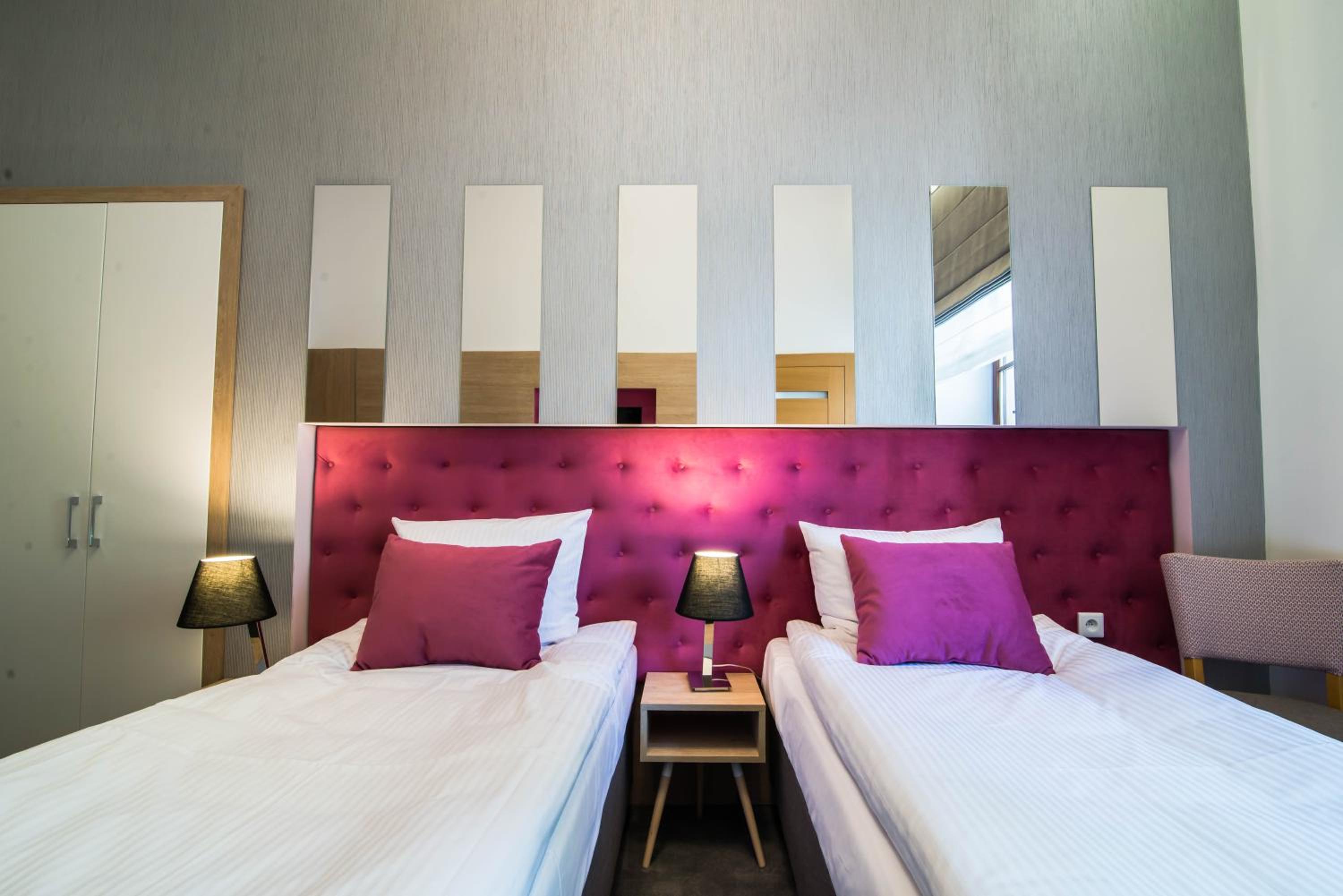 Standard Triple Room - Photo 4