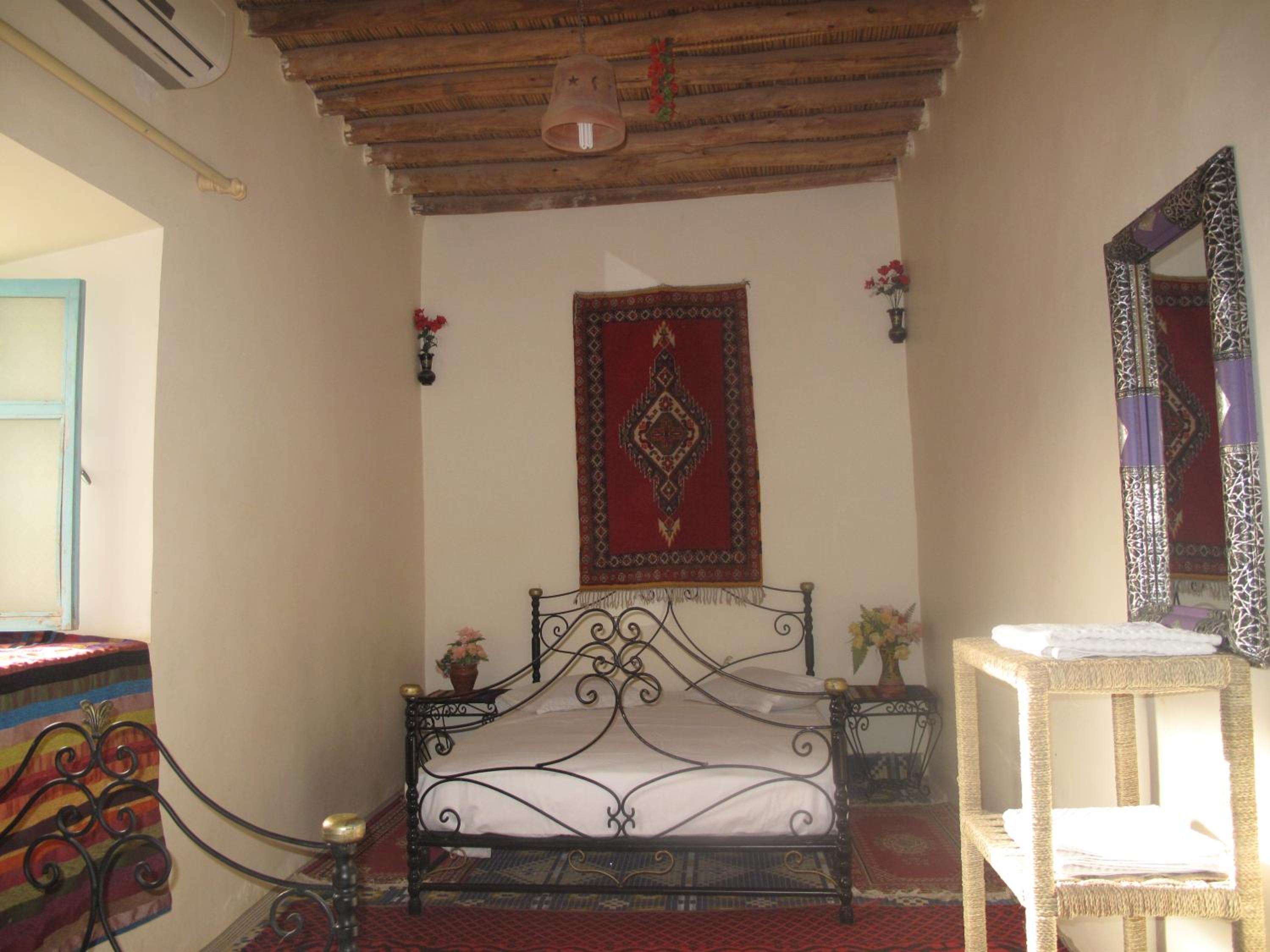 Standard Triple Room - Photo 12