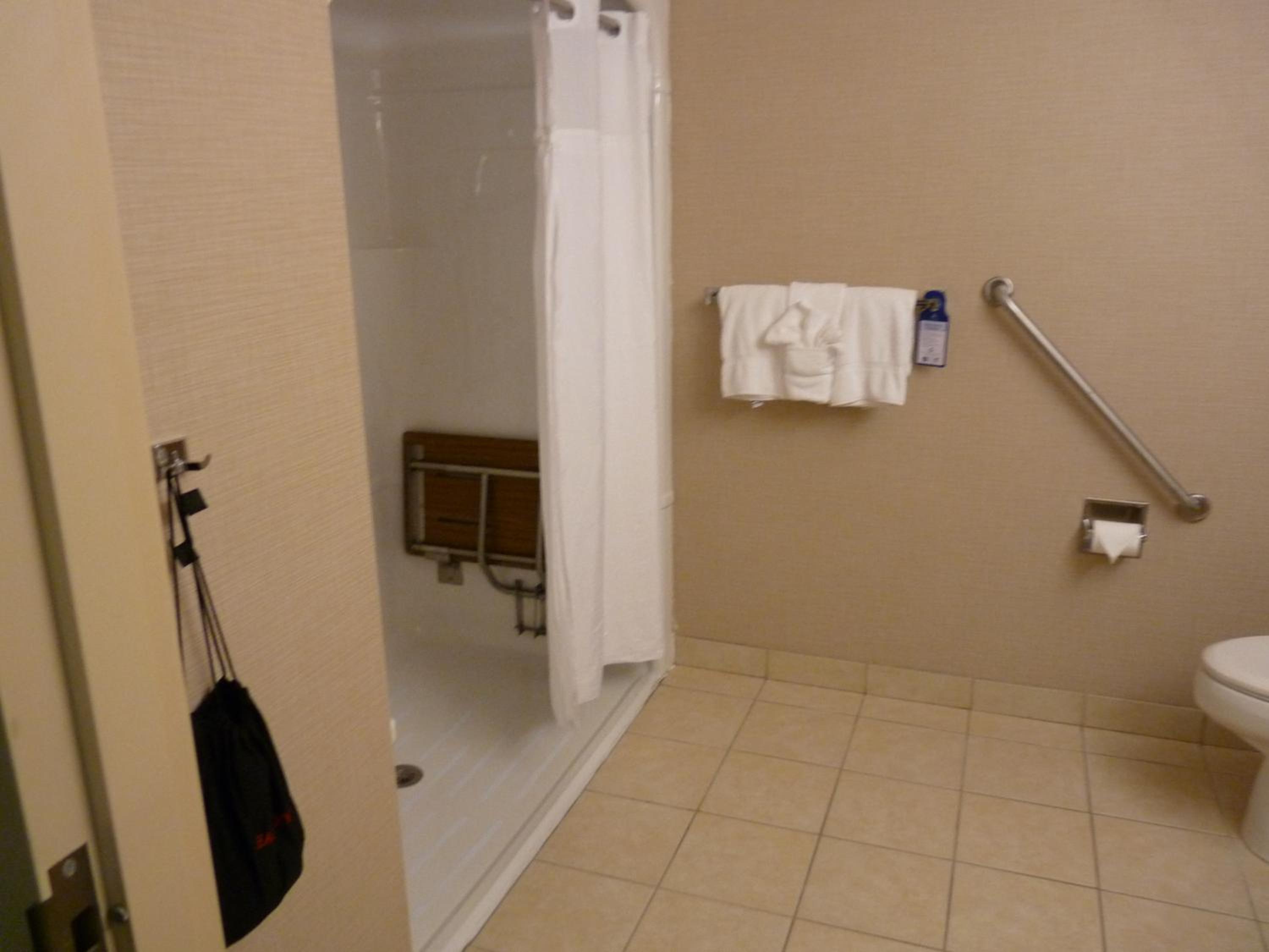 Double Room - Disability Access - Photo 6