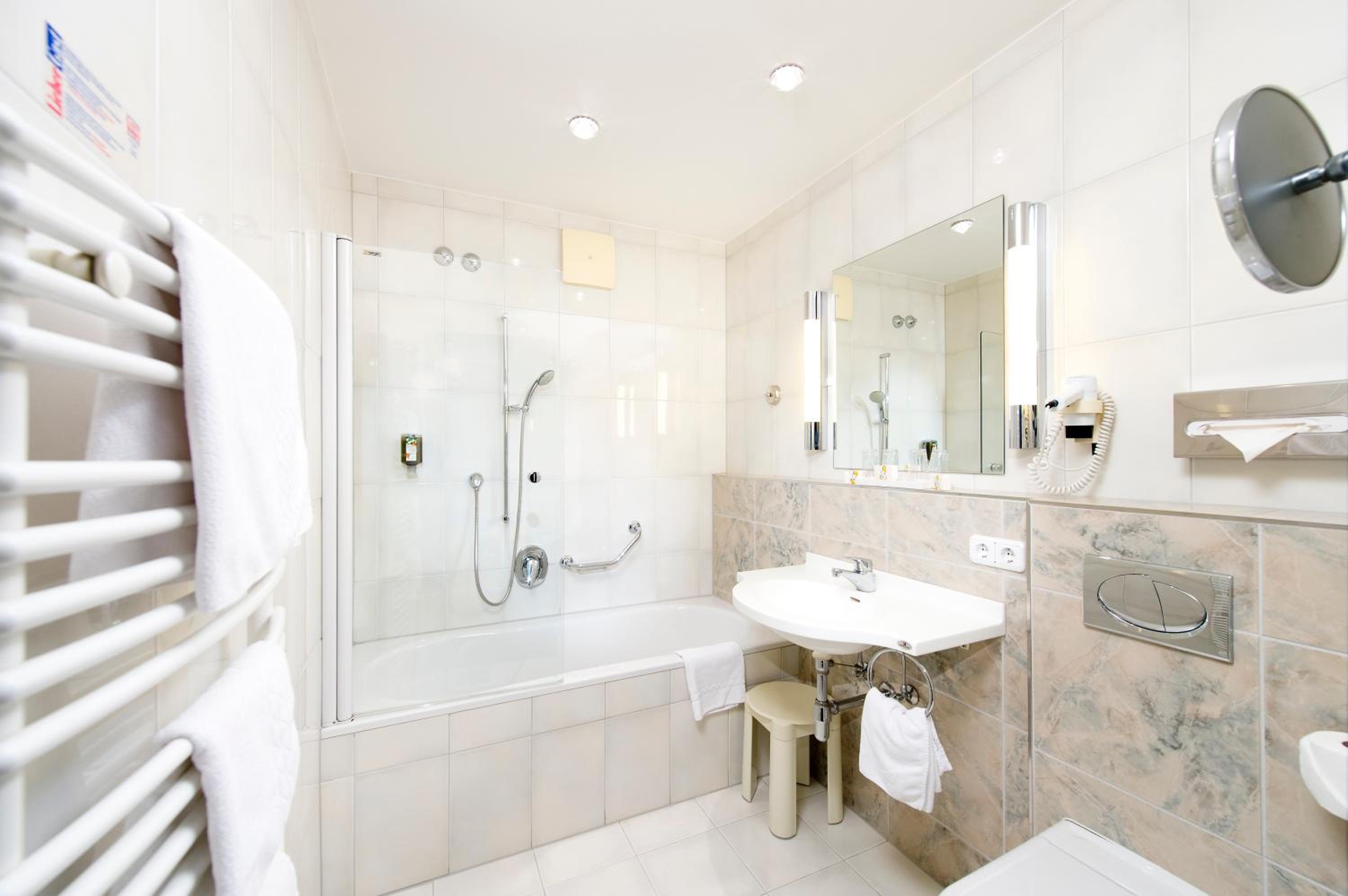 Standard Double Room with Spa Access  photo 3