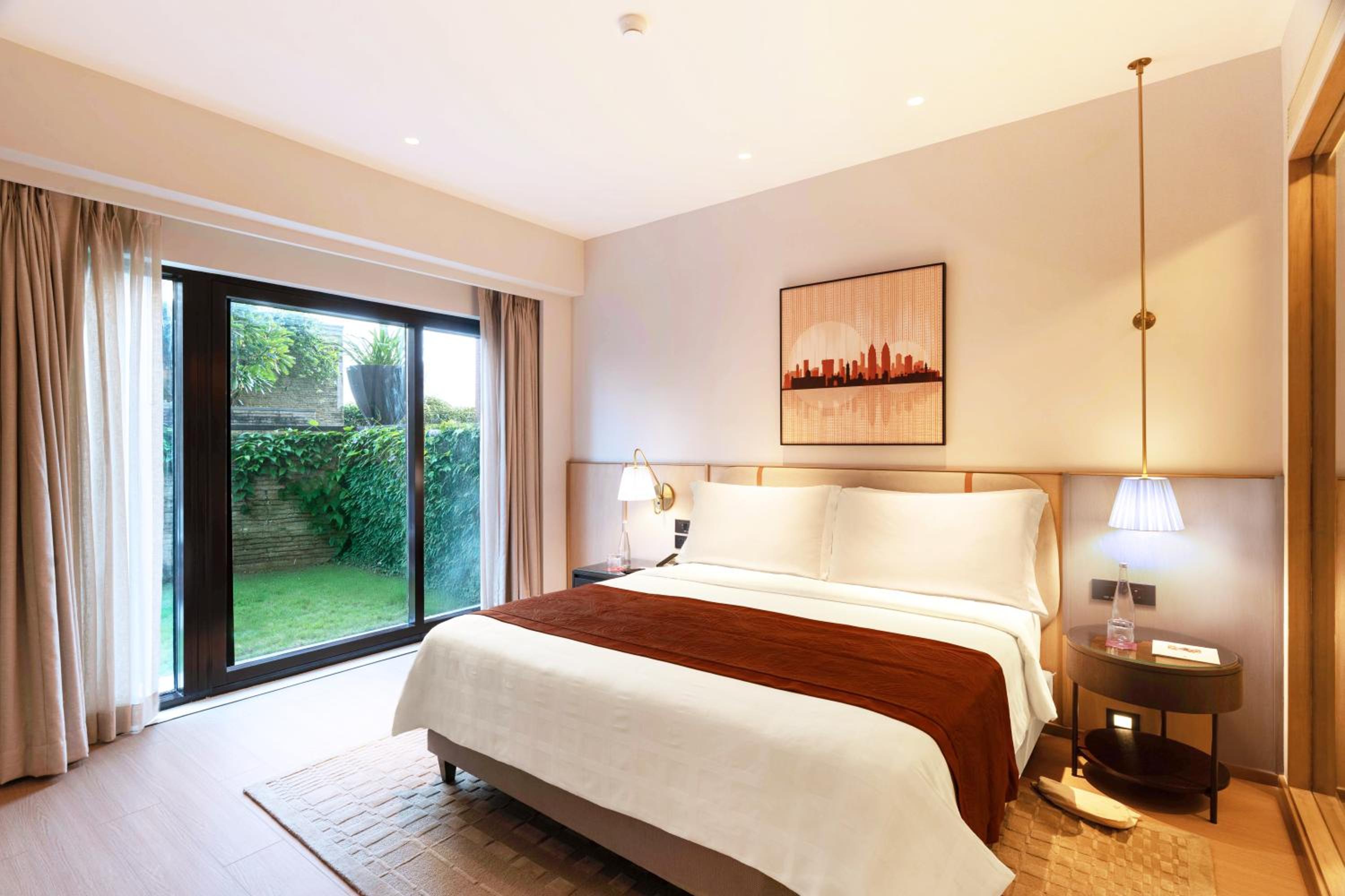 Club Room with Patio With One Way Airport Transfer and Lounge Access - Photo 1