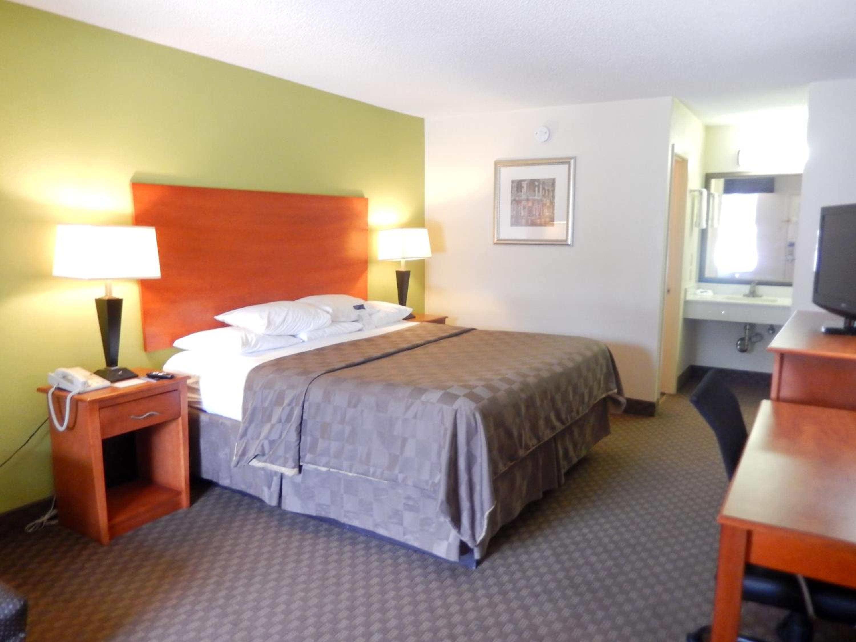 King Room - Disability Access - Non-Smoking photo 2