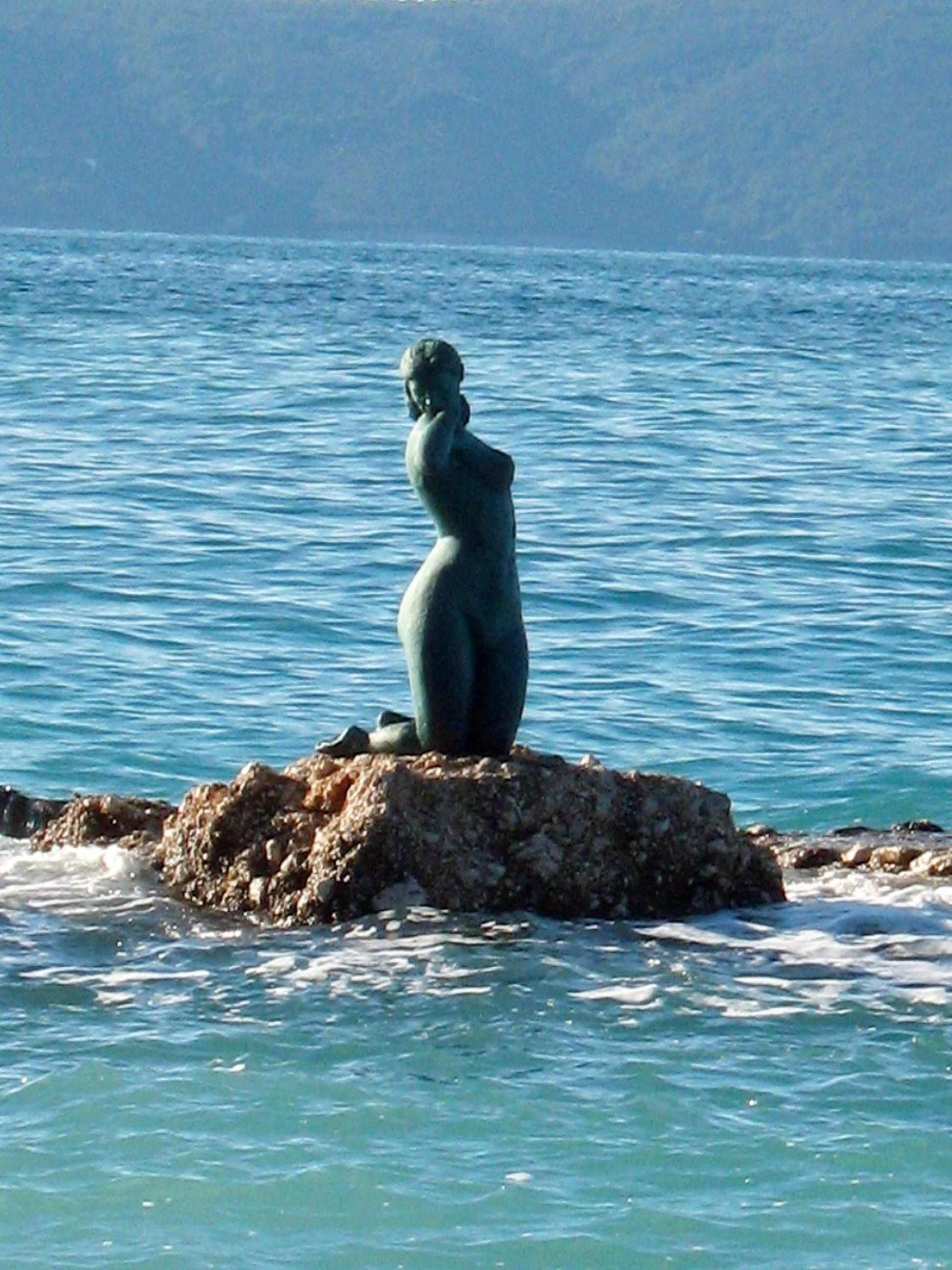 Apartment with Sea View - Photo 8