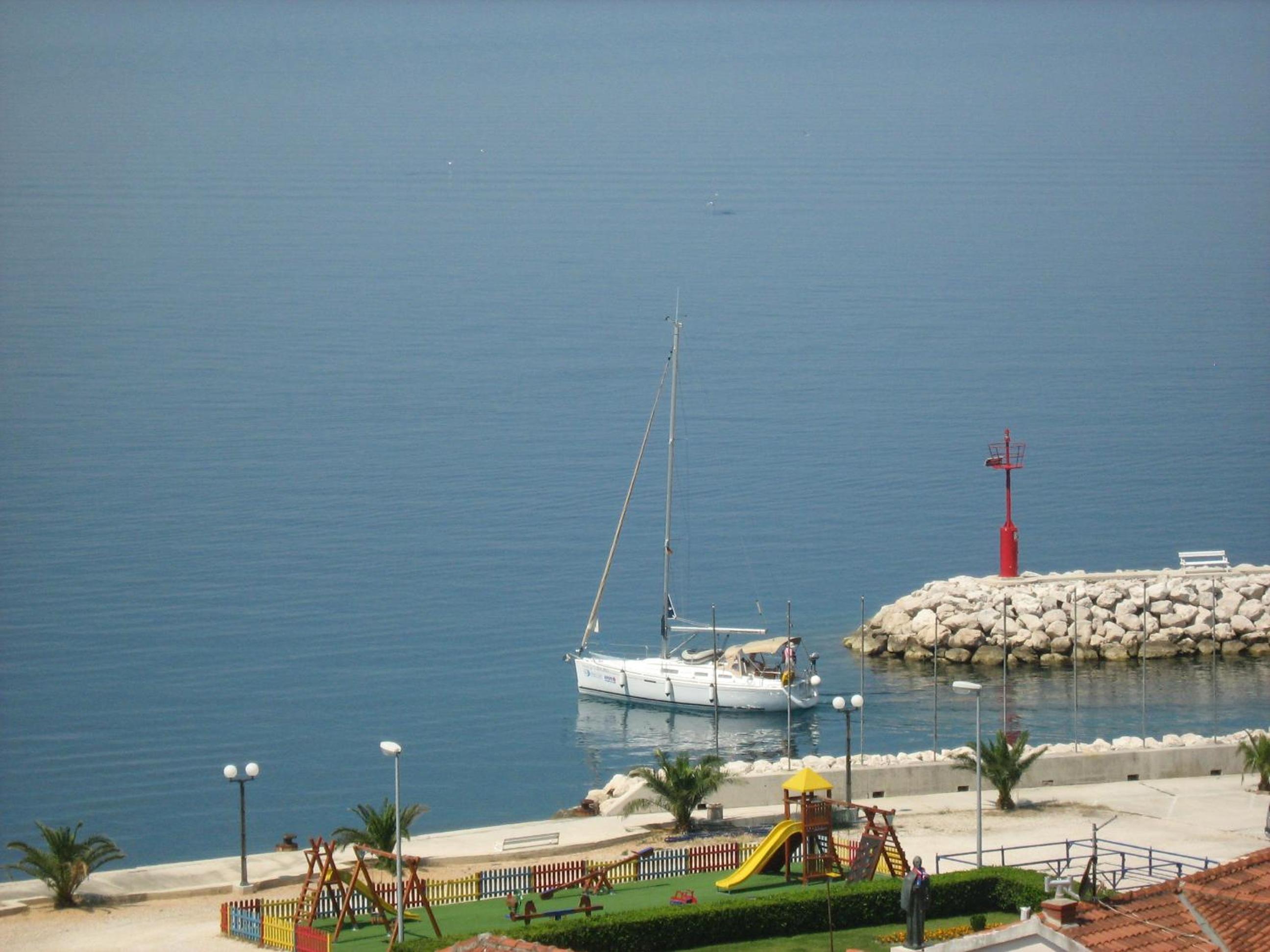 Apartment with Sea View - Photo 20
