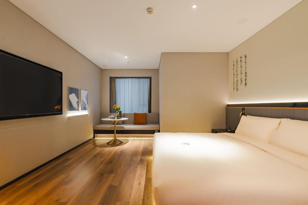 Double Room - Photo 7