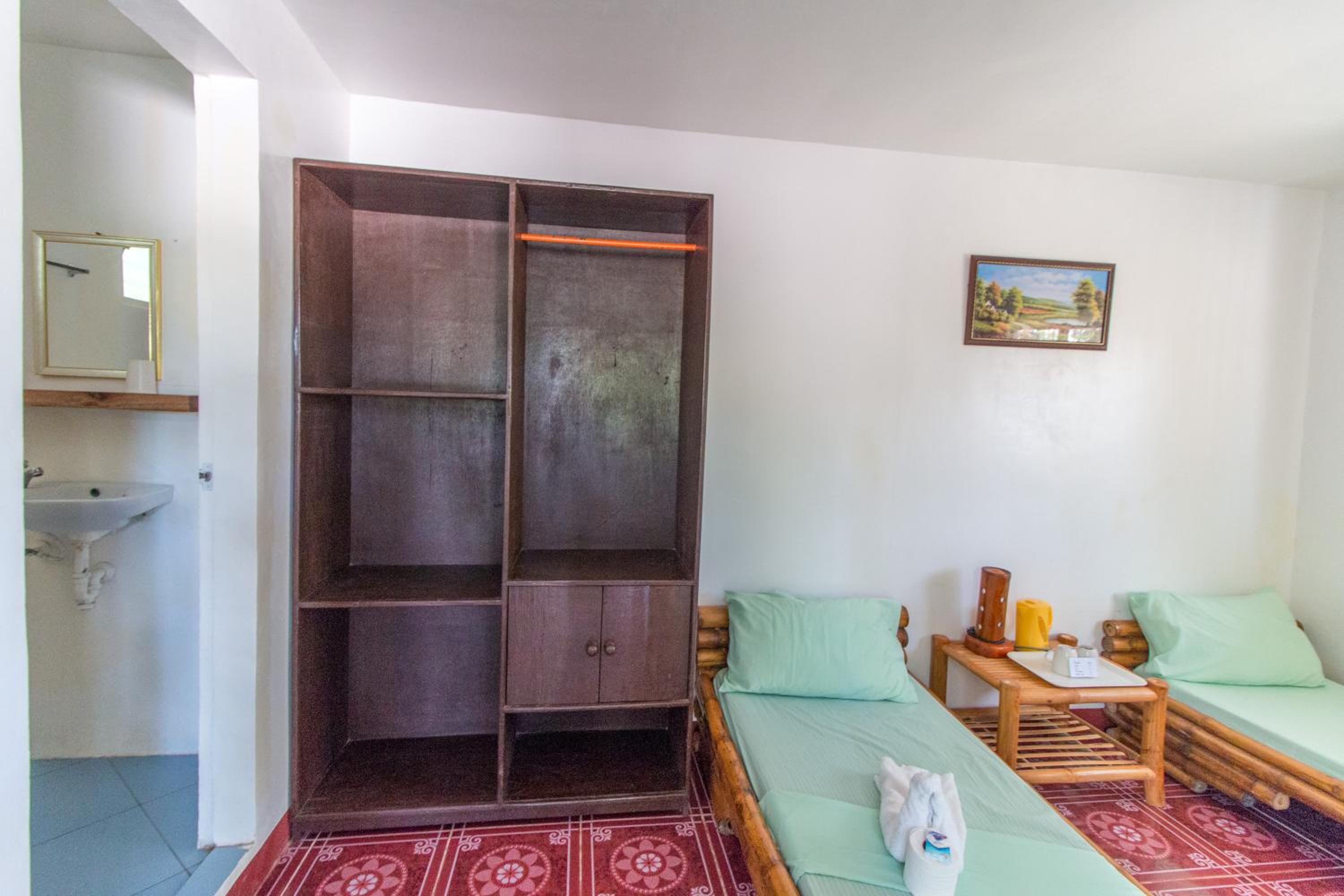 Standard Twin Room - Photo 29