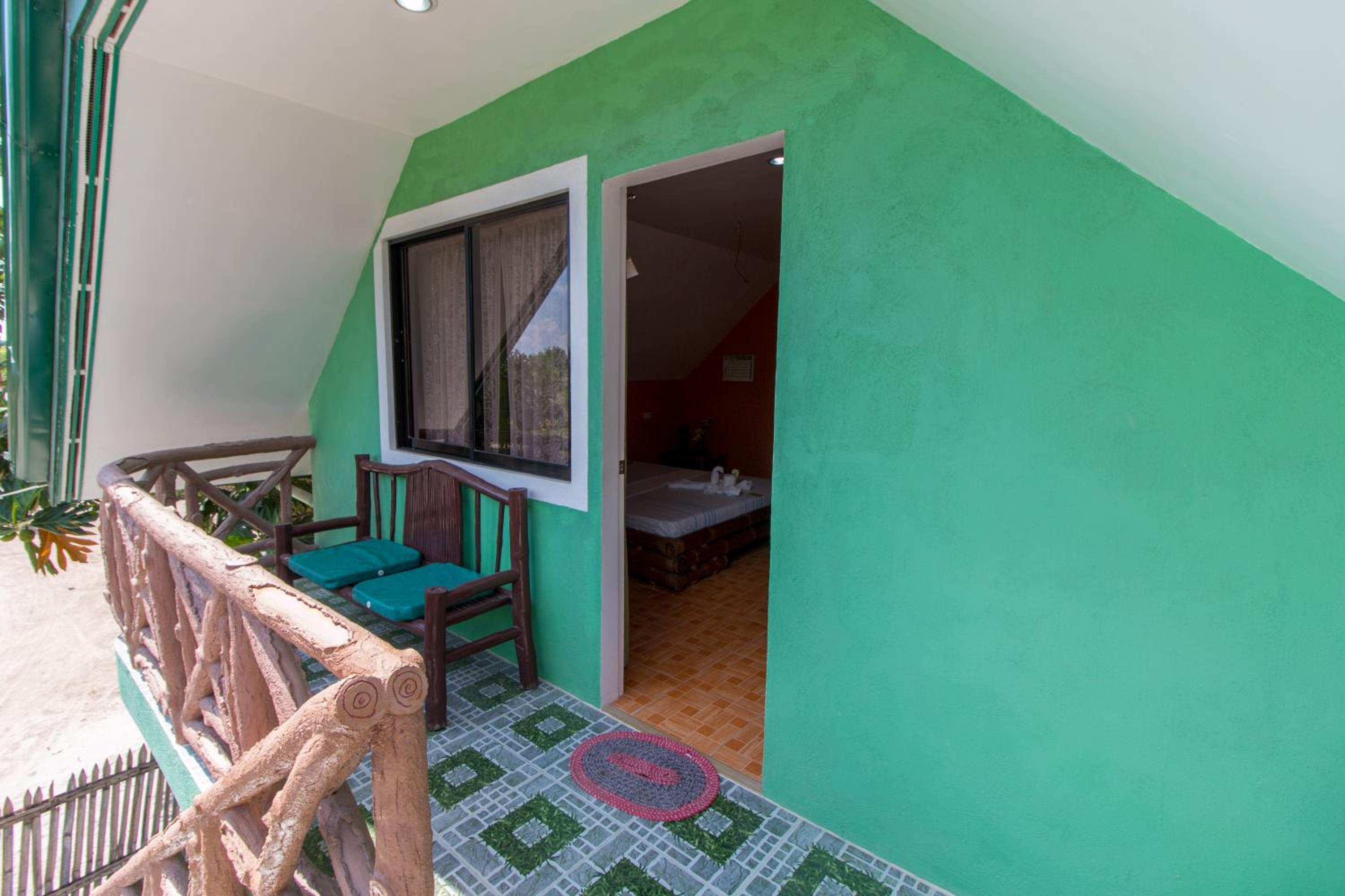 Standard Twin Room - Photo 32