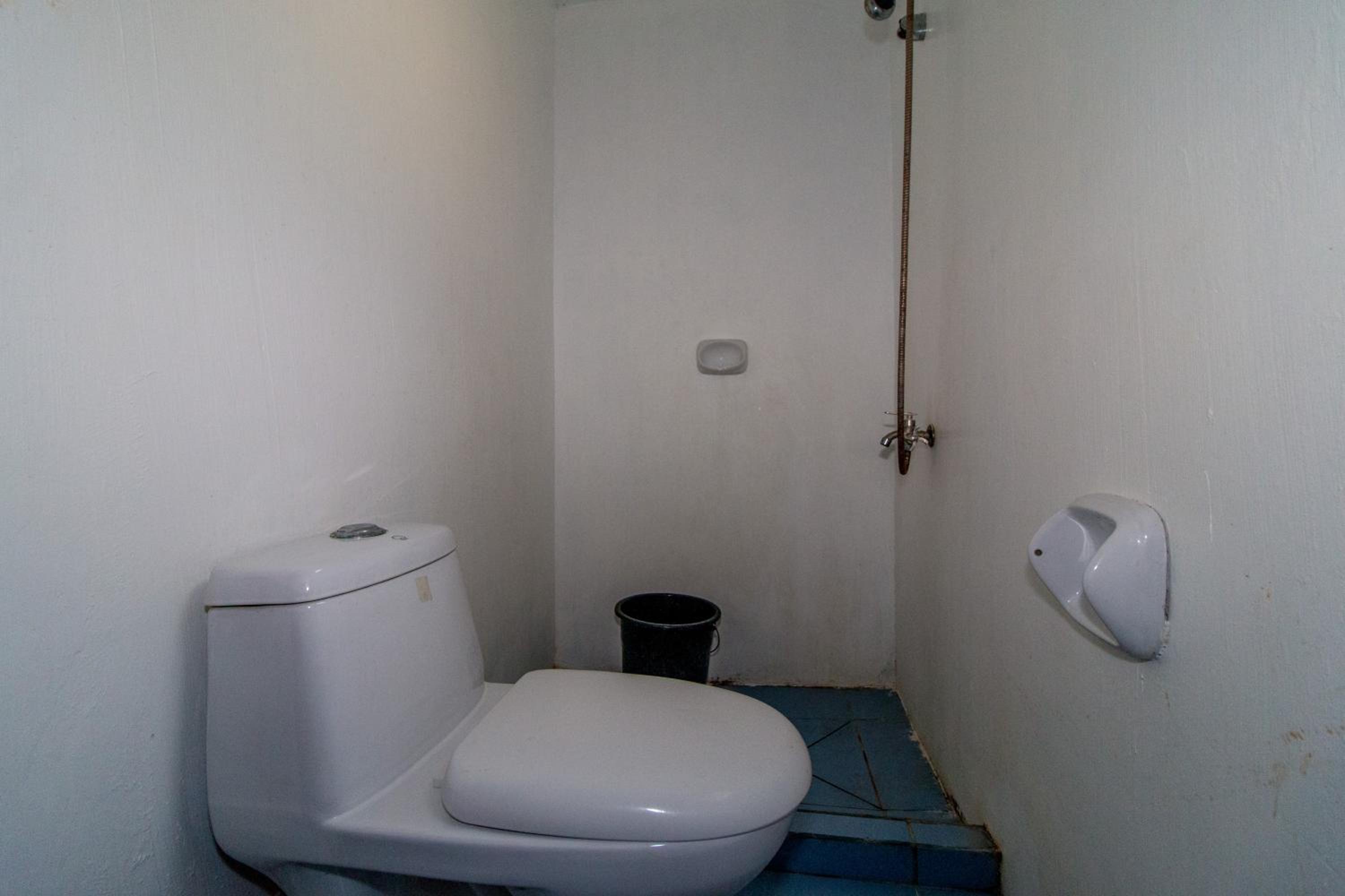 Standard Twin Room - Photo 4