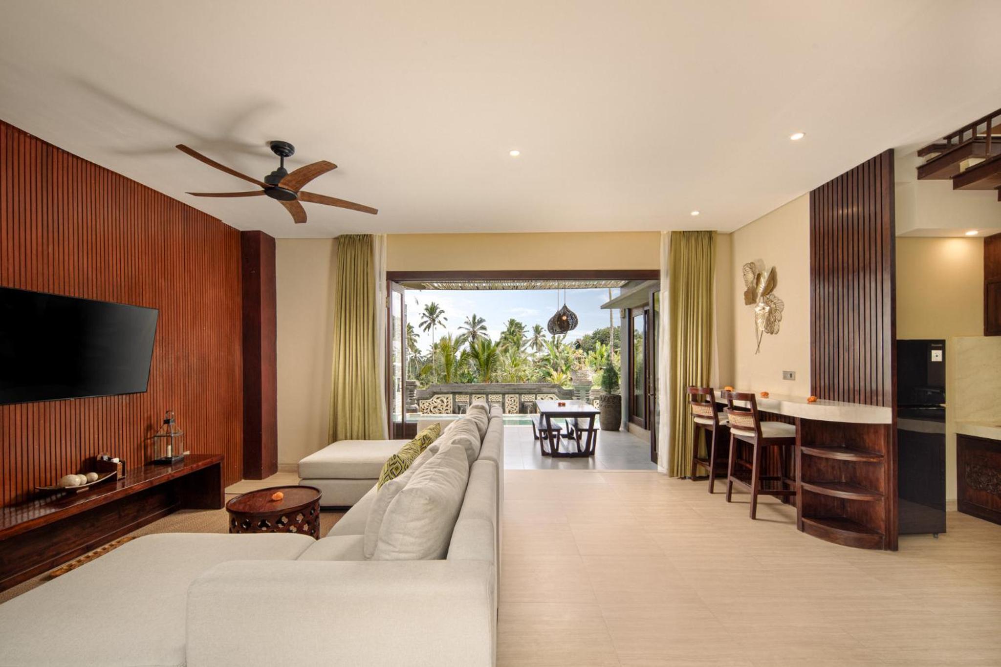 Superior Villa photo 2