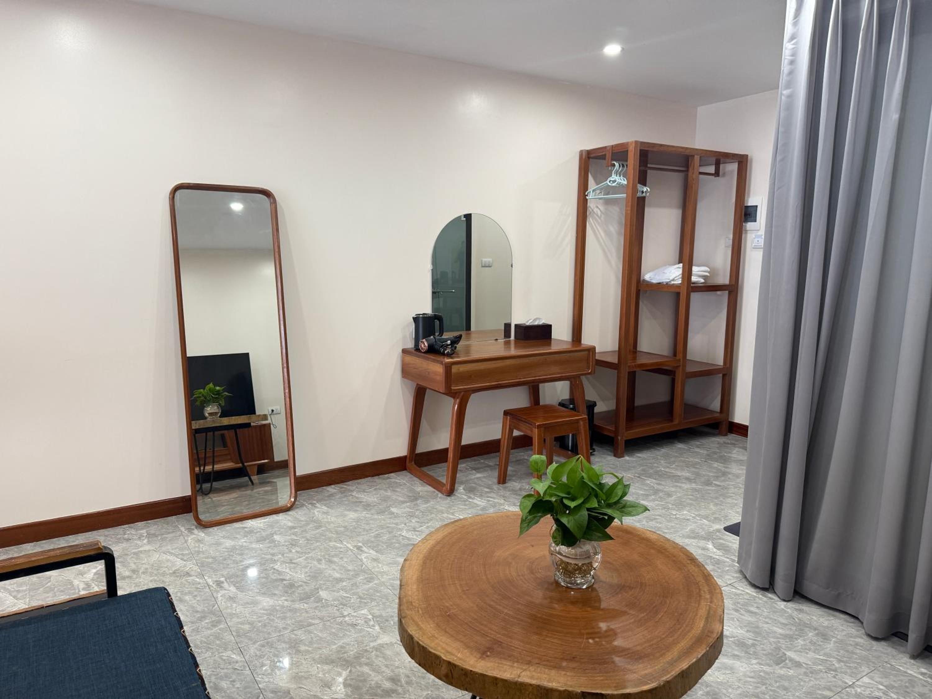 Deluxe Suite with Spa Bath