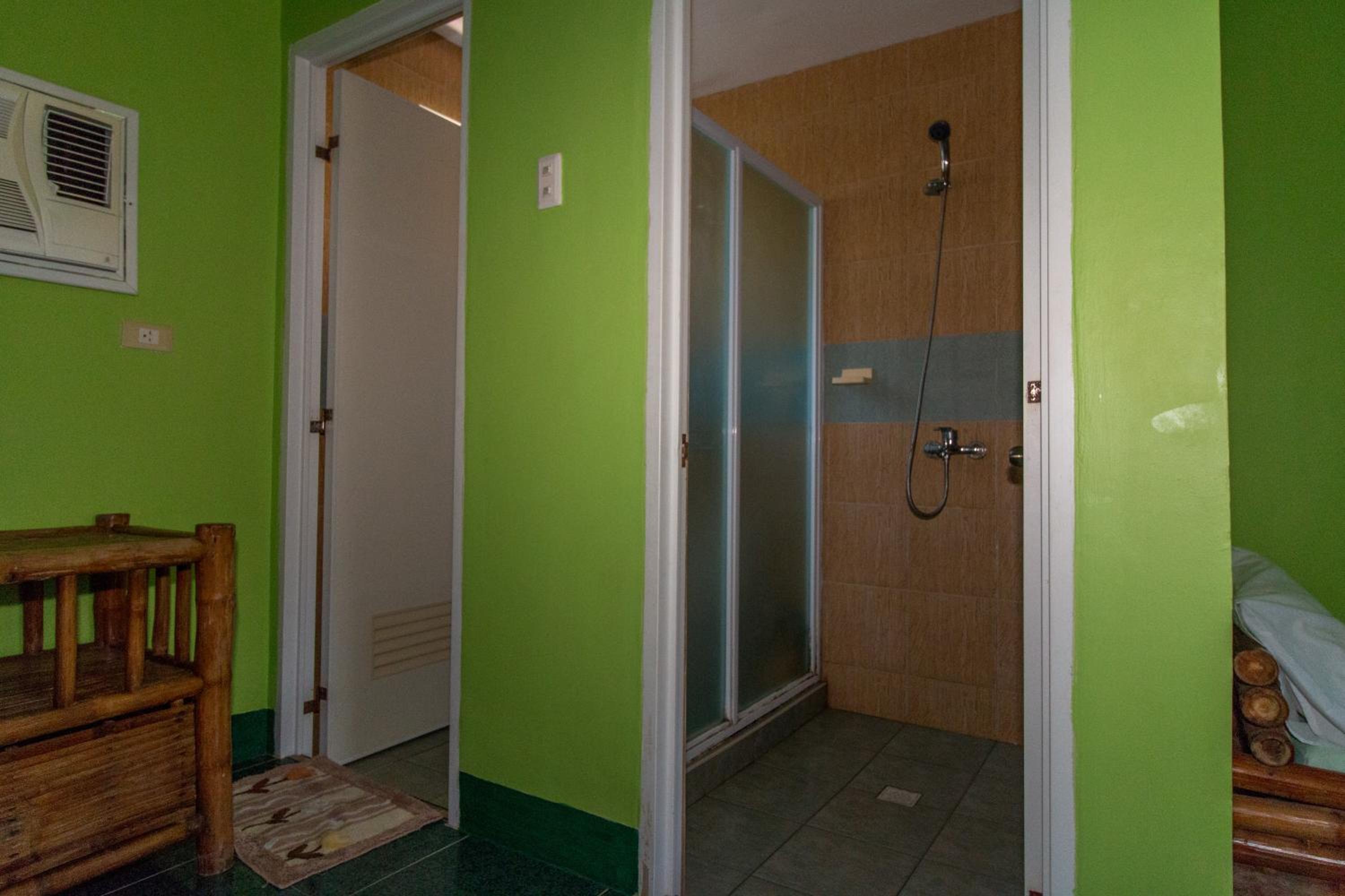 Deluxe Fan Room - Photo 20