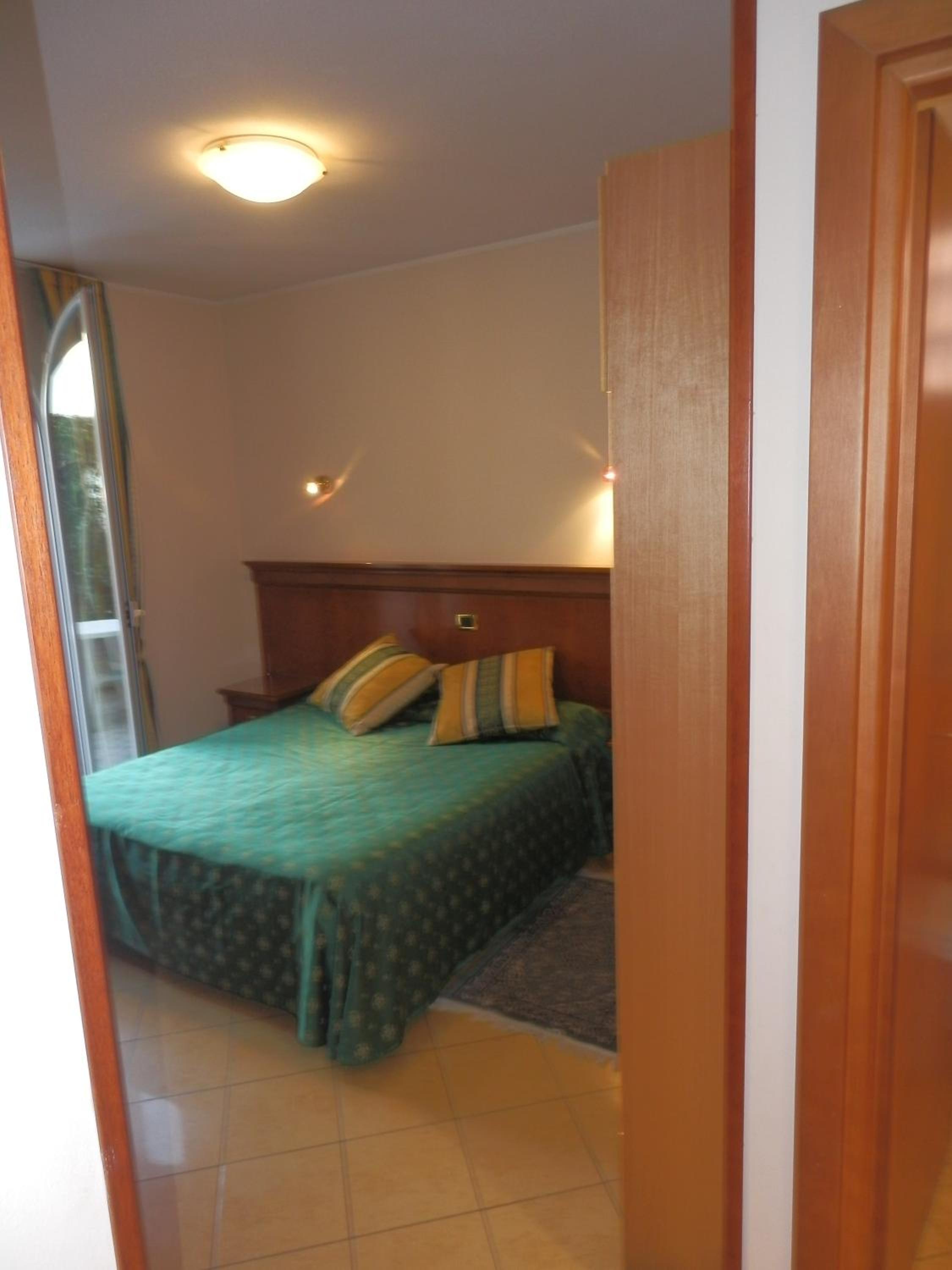 Double or Twin Room - Photo 7