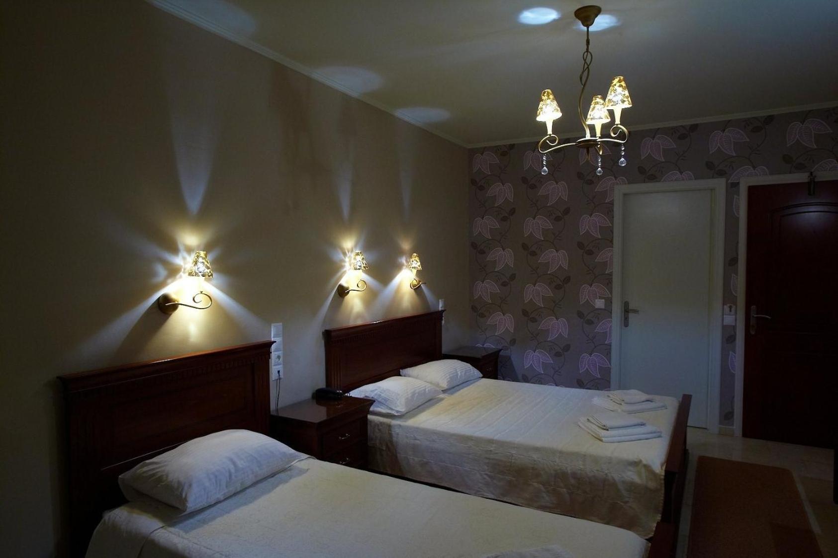 Triple Room with Balcony - Photo 3