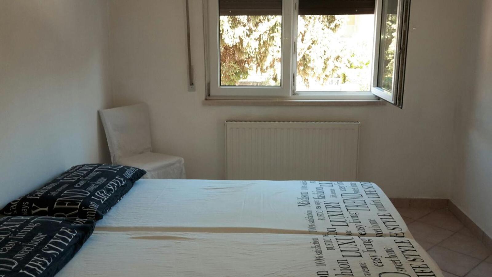 Apartment with Balcony - Photo 12