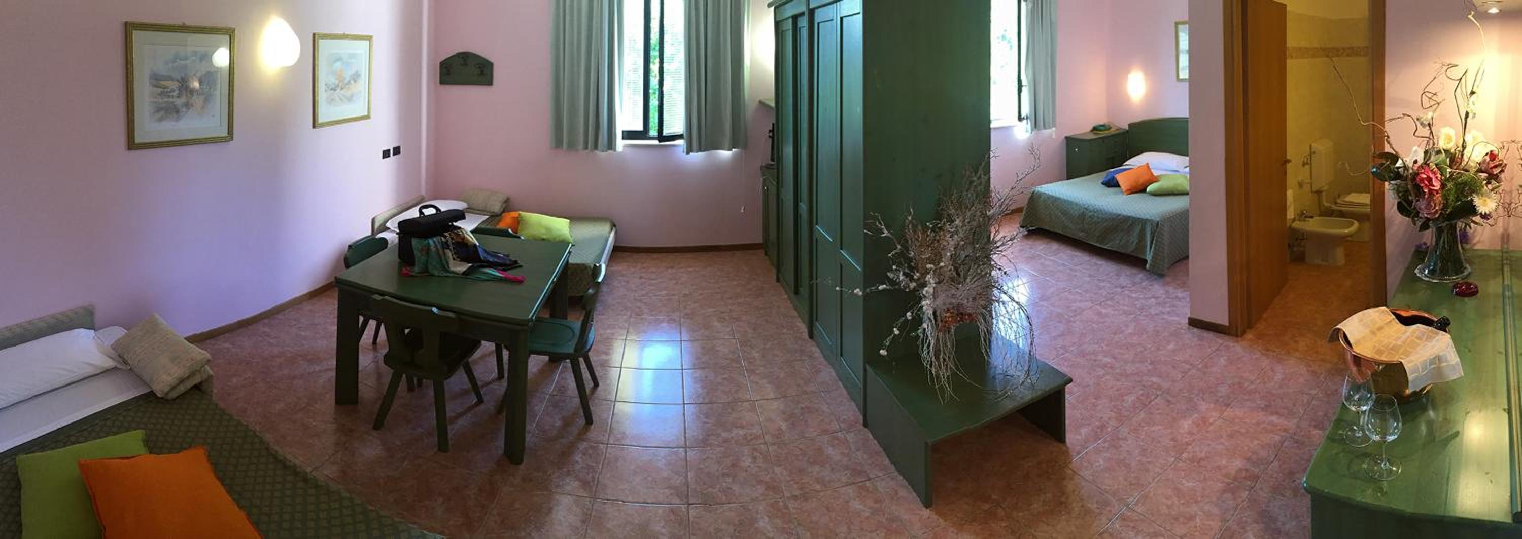 Quadruple Room - Photo 7